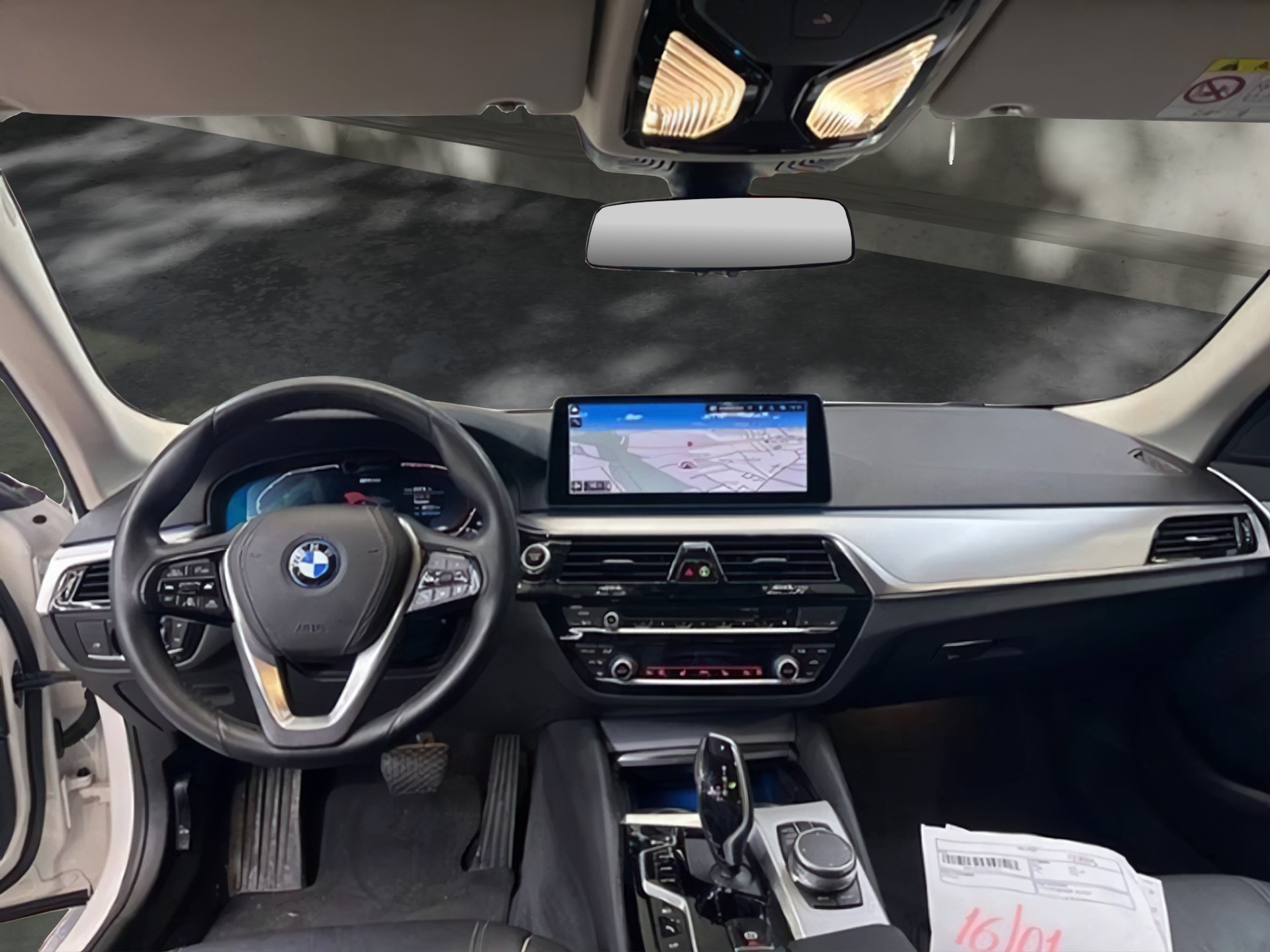 BMW 520e Touring Steptronic-image-9