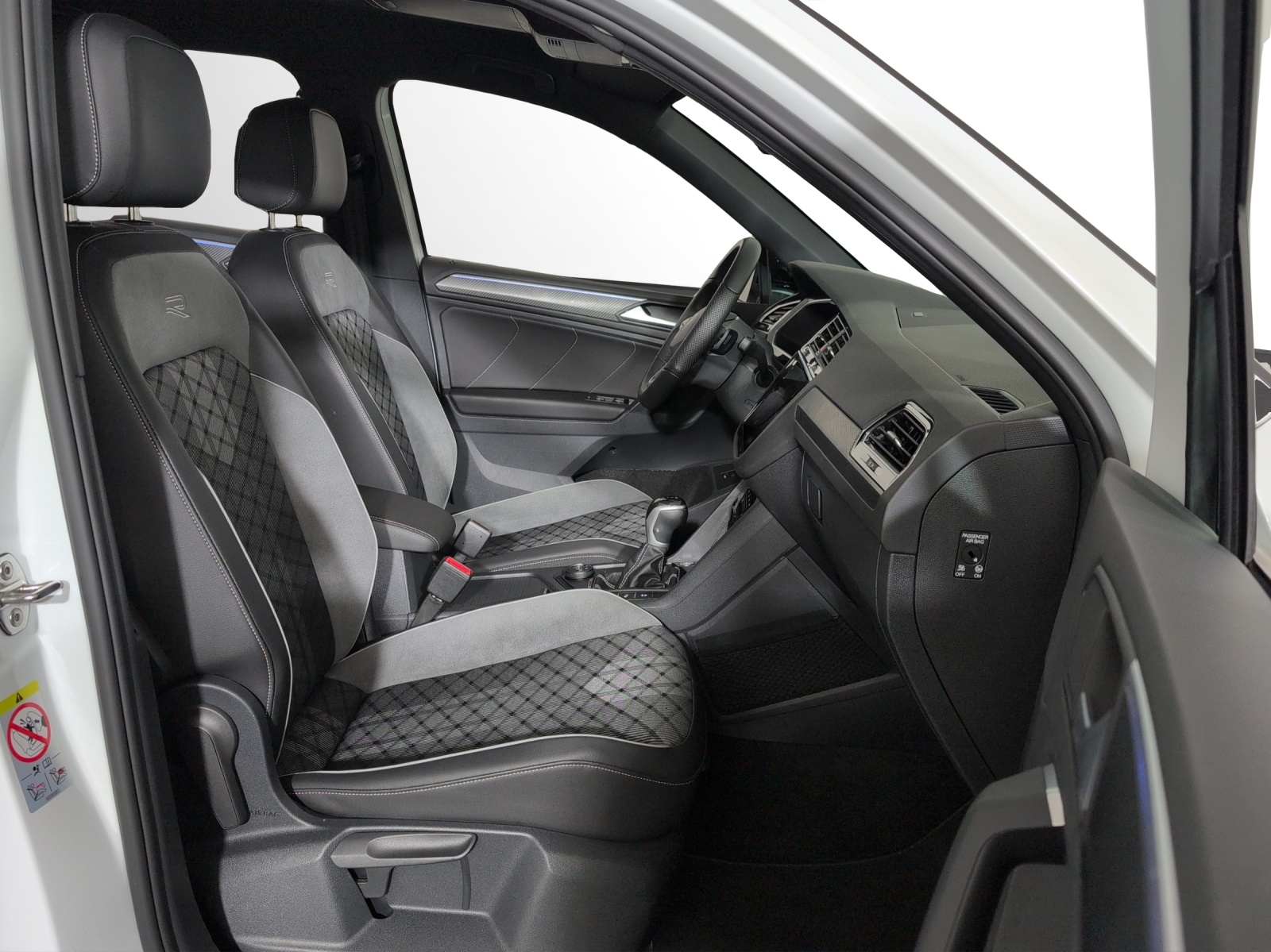 VW Tiguan 2.0TSI R-Line 4Motion DSG-image-7