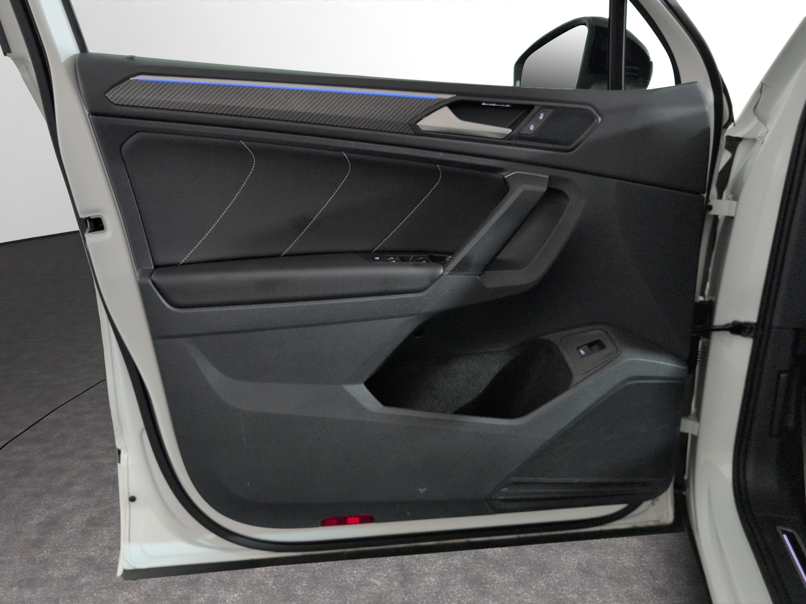 VW Tiguan 2.0TSI R-Line 4Motion DSG-image-14