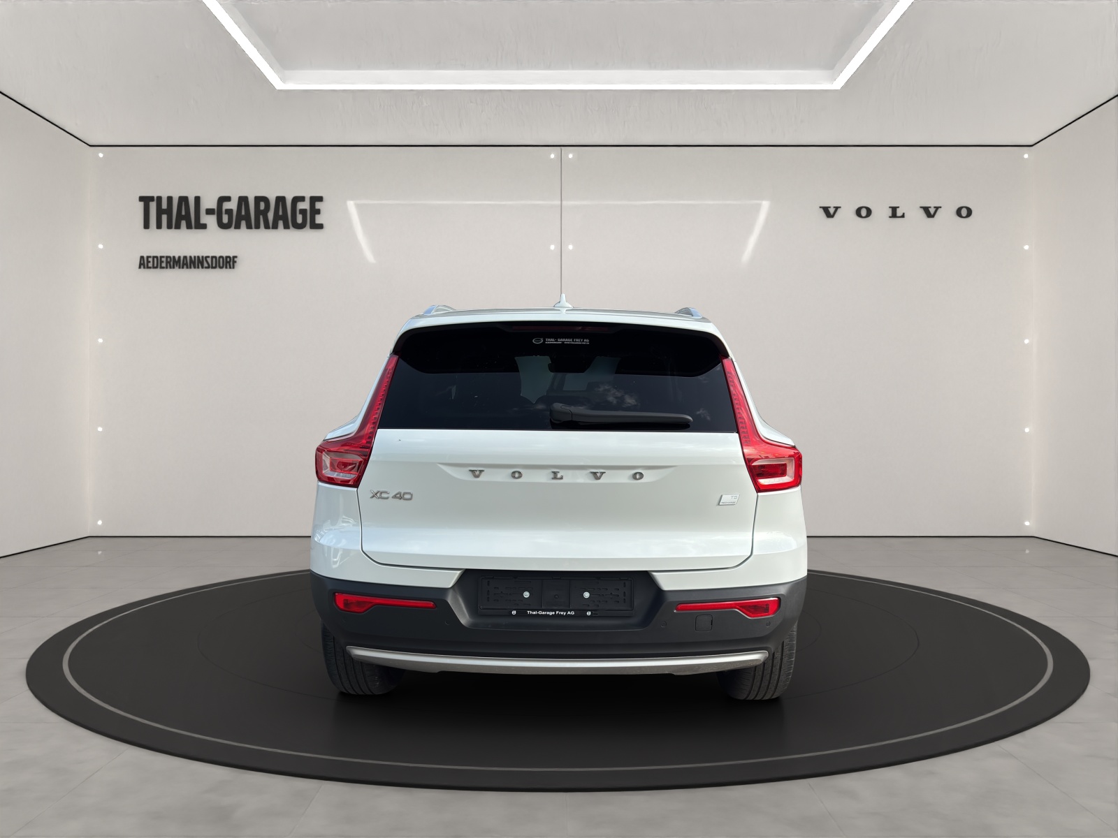 VOLVO XC40 1.5 T5 TE Inscription-image-3