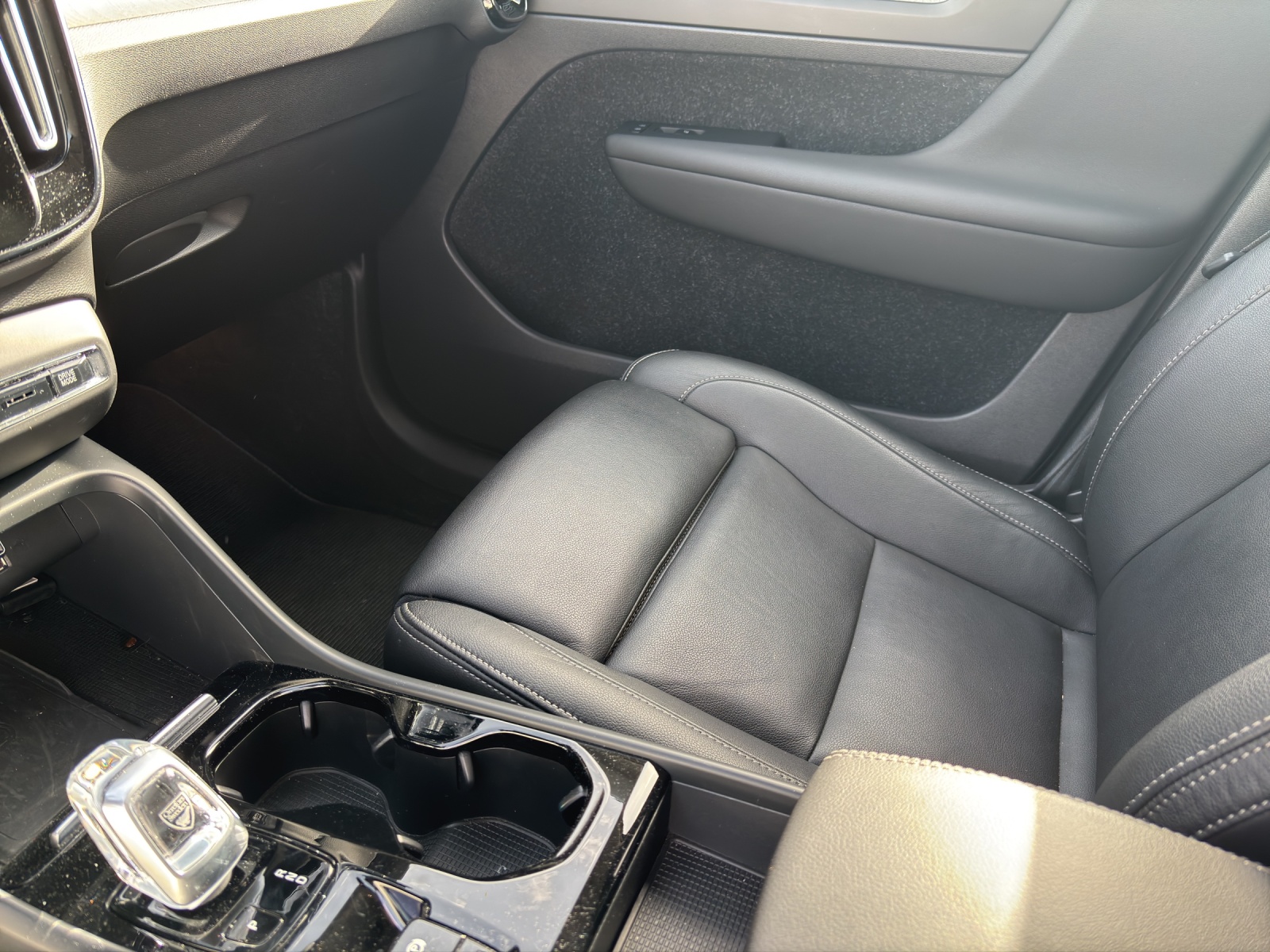 VOLVO XC40 1.5 T5 TE Inscription-image-10