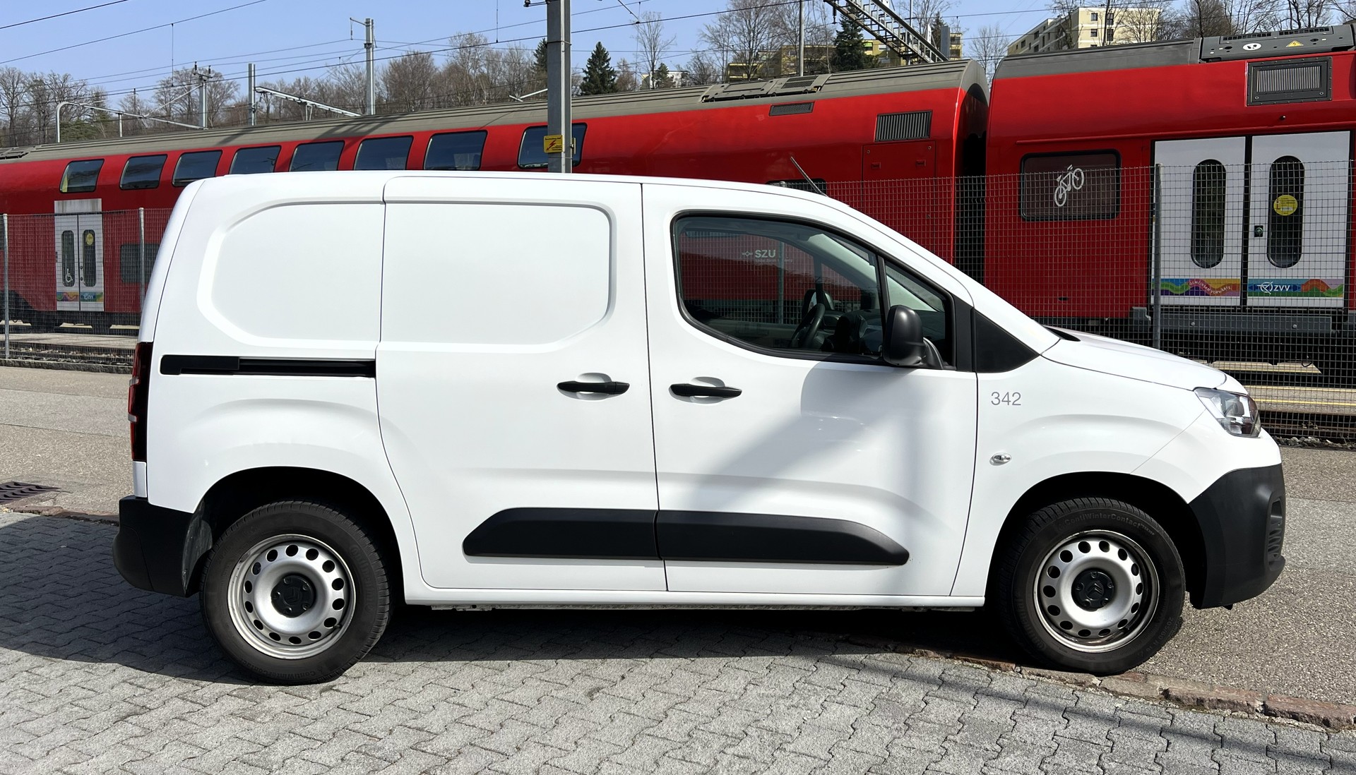 CITROEN Berlingo Van 1.6 Blue HDi 100 s/s Club 650kg-image-8