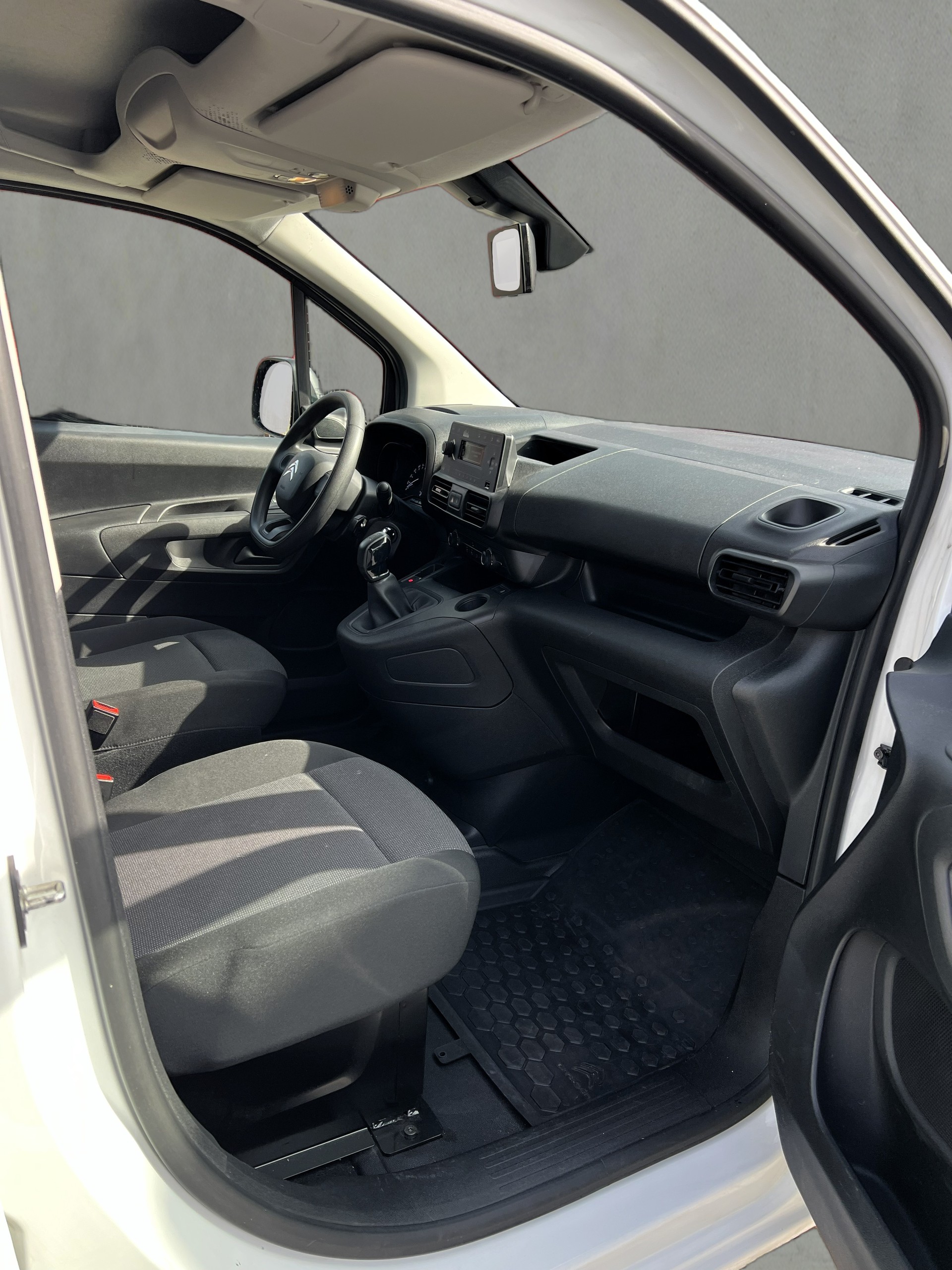 CITROEN Berlingo Van 1.6 Blue HDi 100 s/s Club 650kg-image-15