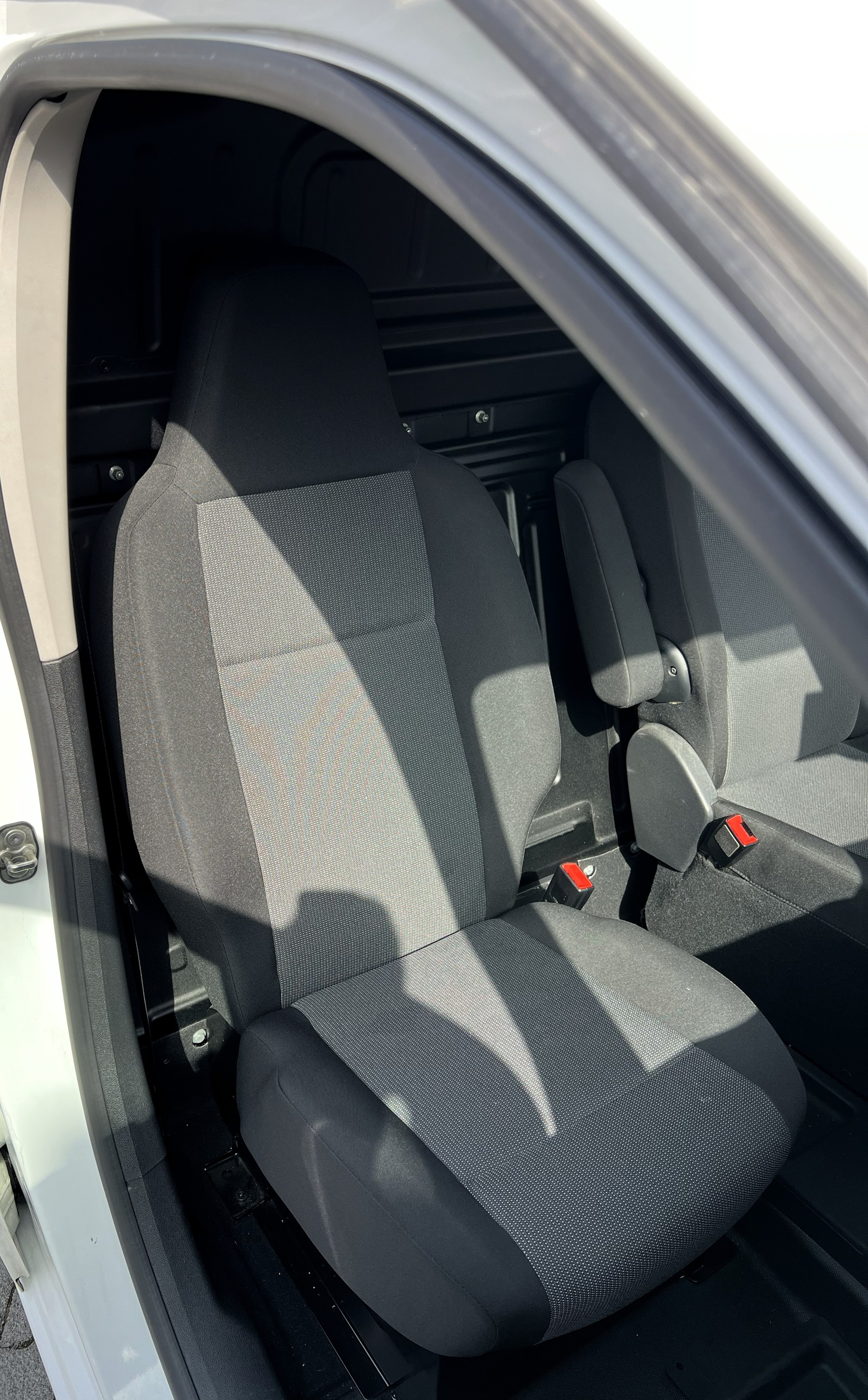 CITROEN Berlingo Van 1.6 Blue HDi 100 s/s Club 650kg-image-16