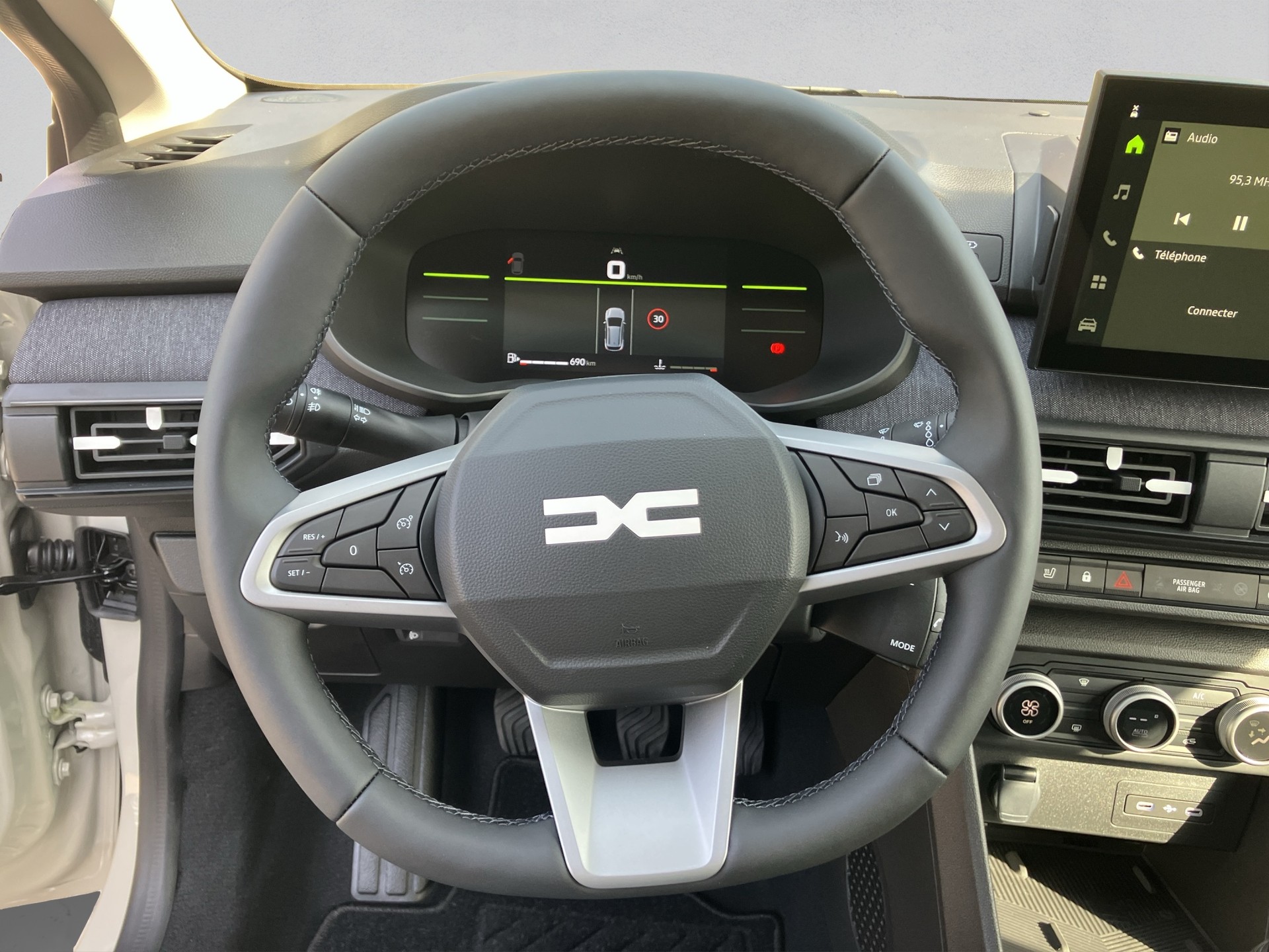 DACIA Sandero TCe 100 Journey-image-9