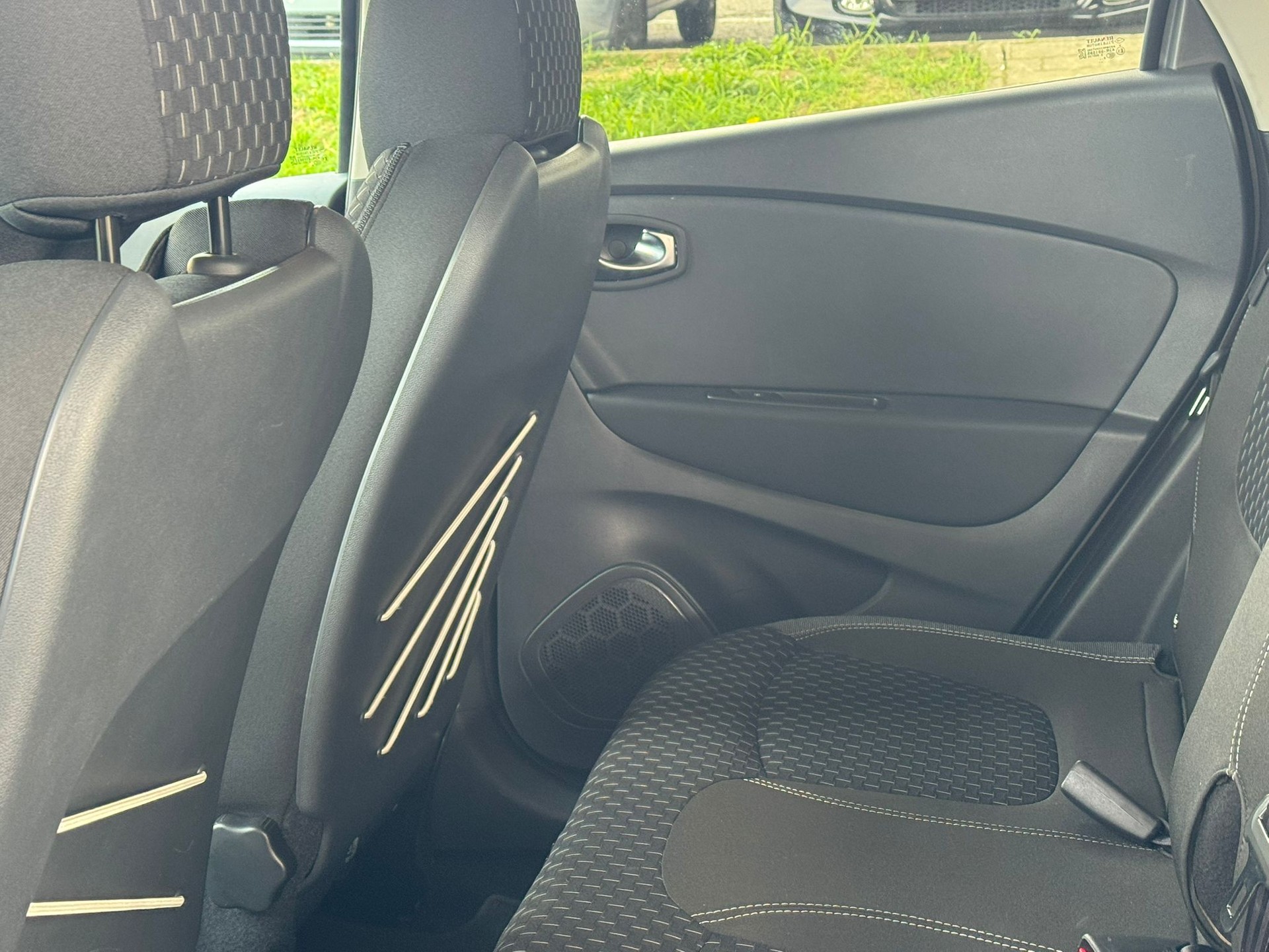 RENAULT Captur 1.3 T 16V Red Edition EDC-image-7