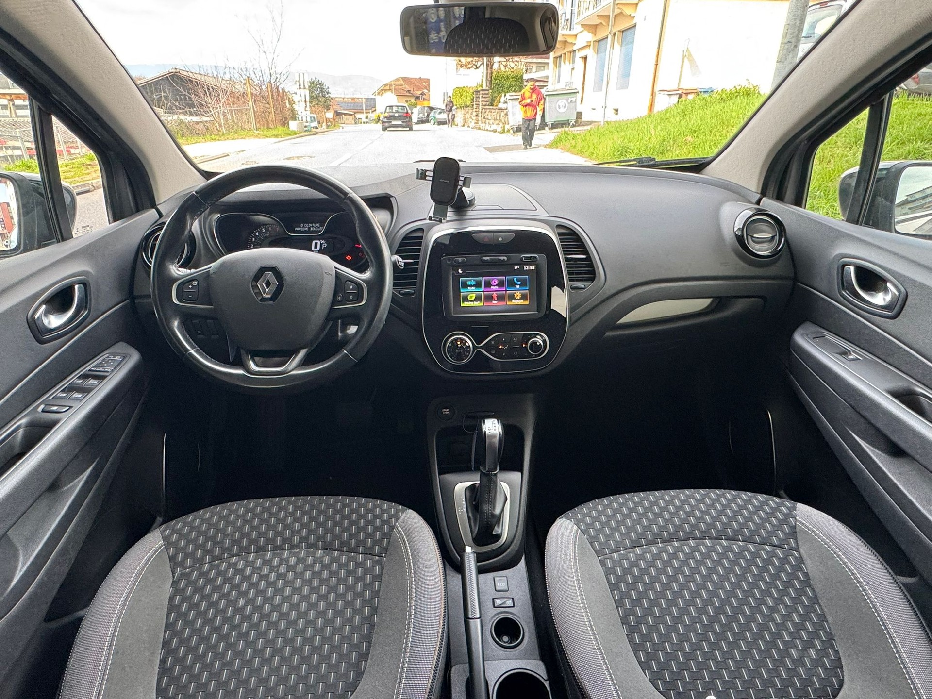 RENAULT Captur 1.3 T 16V Red Edition EDC-image-8