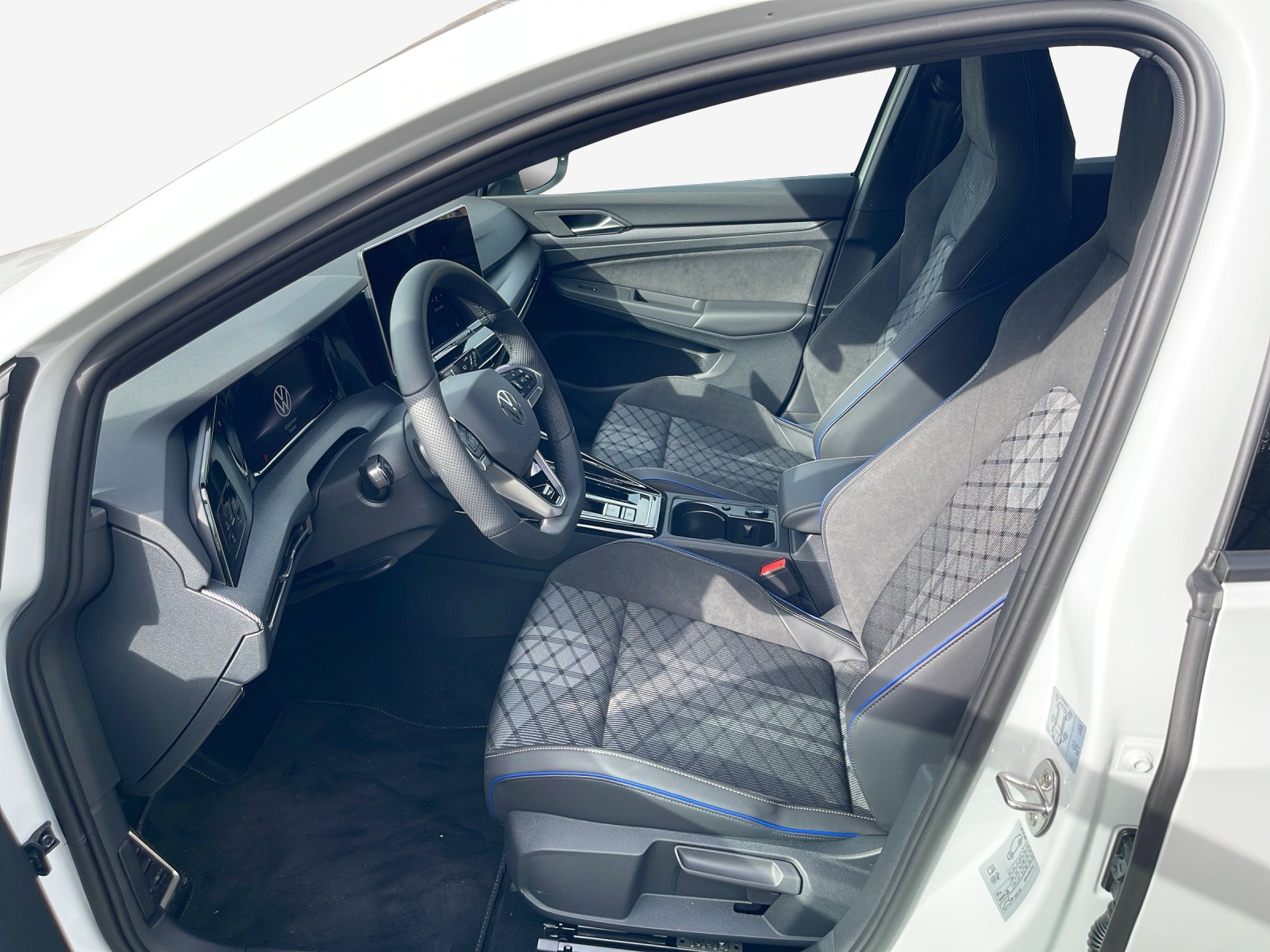 VW Golf 1.5 e TSI mHEV R-Line DSG-image-7