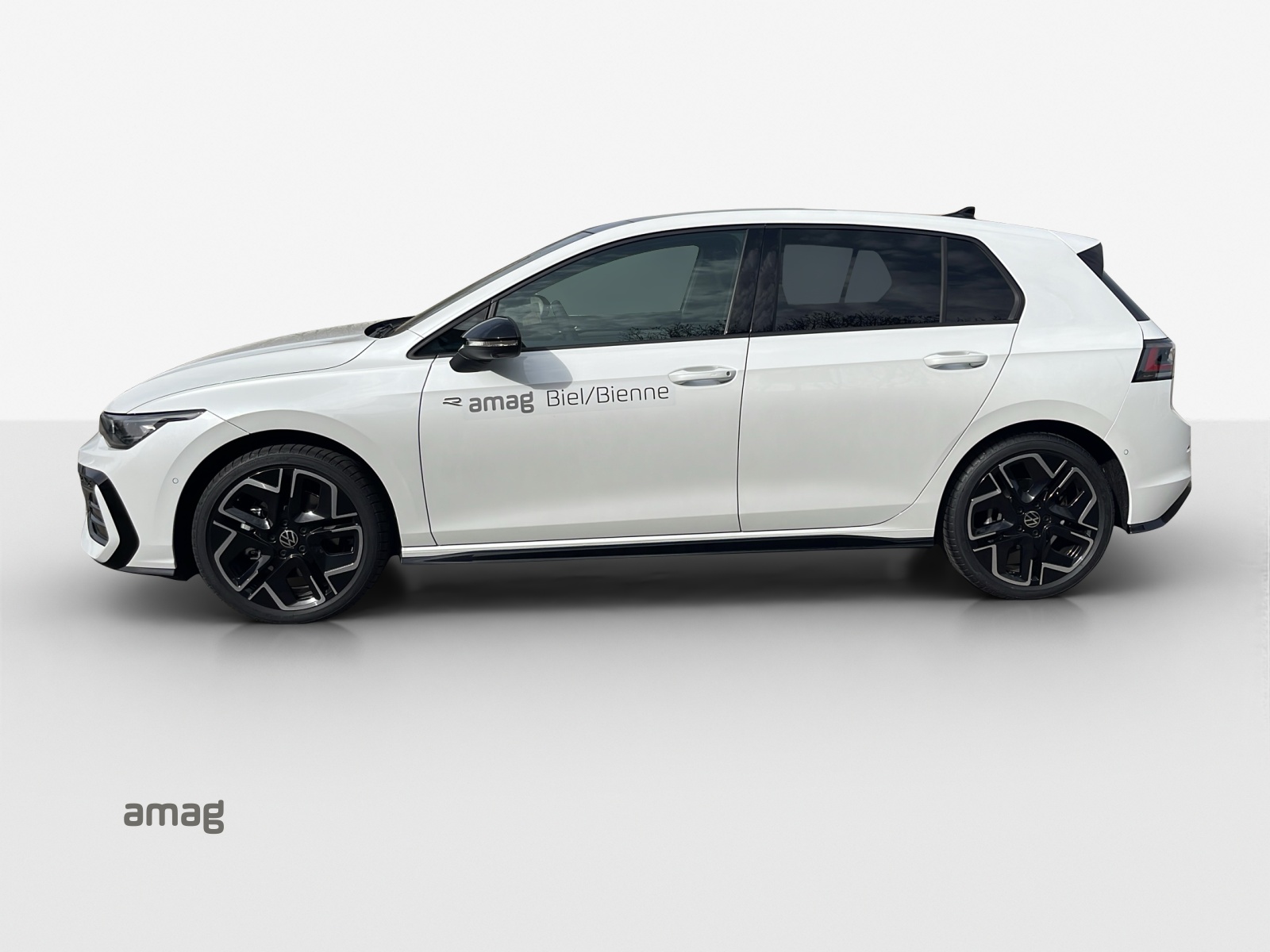 VW Golf 1.5 e TSI mHEV R-Line DSG-image-1