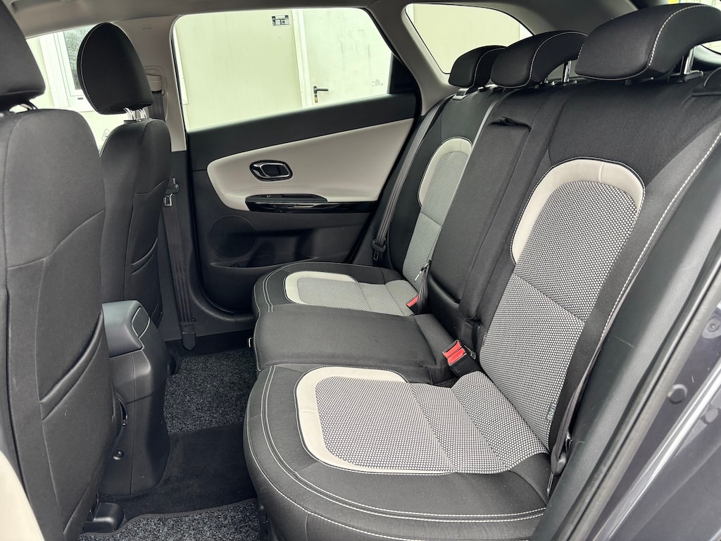 KIA Cee'd Sportswagon 1.6 CRDi Swiss Champion DCT-image-12