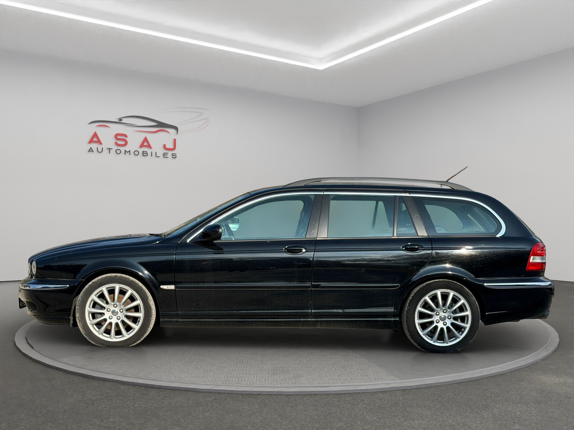 JAGUAR X-Type Estate 3.0 V6 Traction4 Executive-image-3