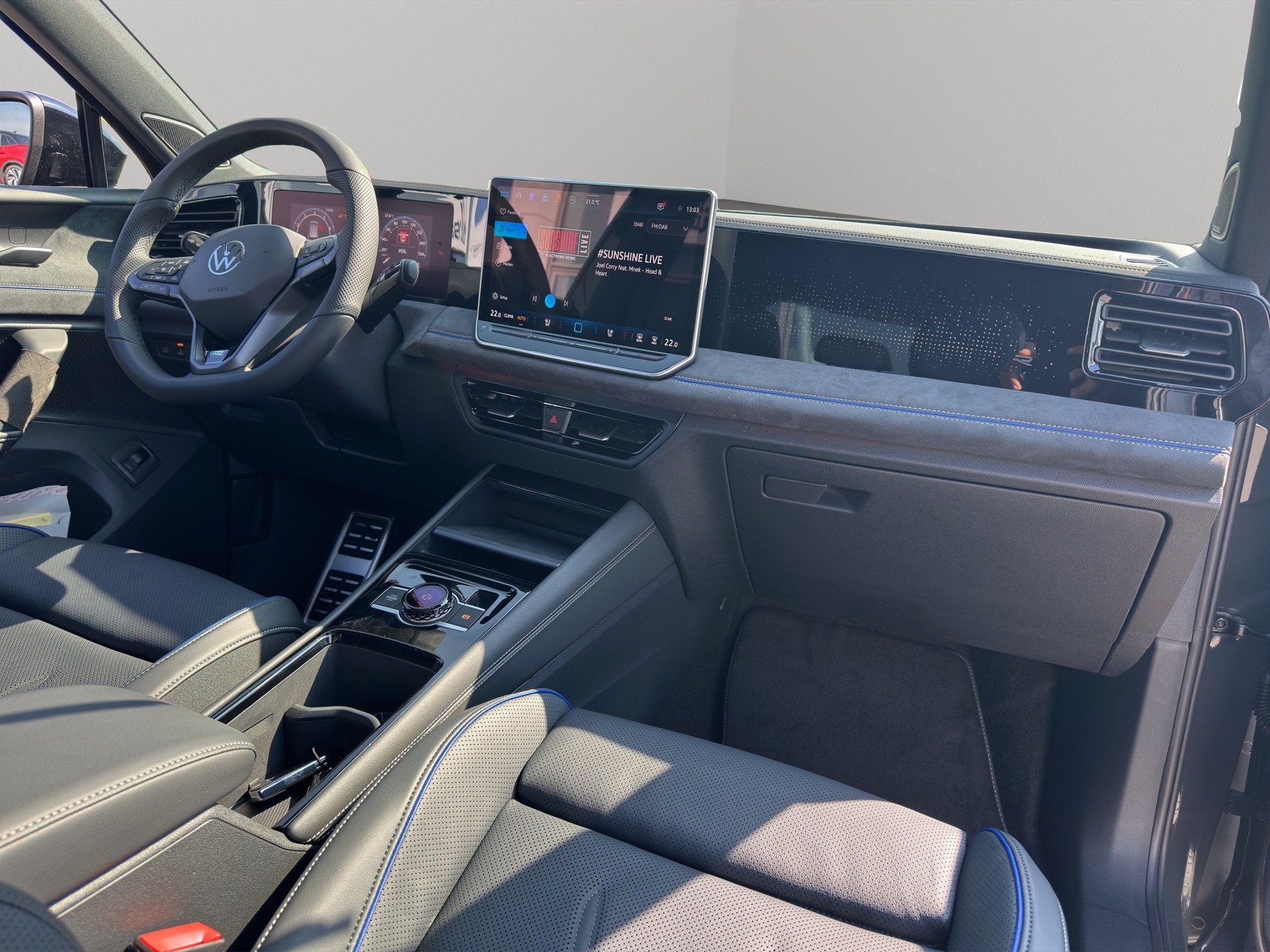 VW Tiguan 2.0 TSI DSG R-Line 4Motion-image-9