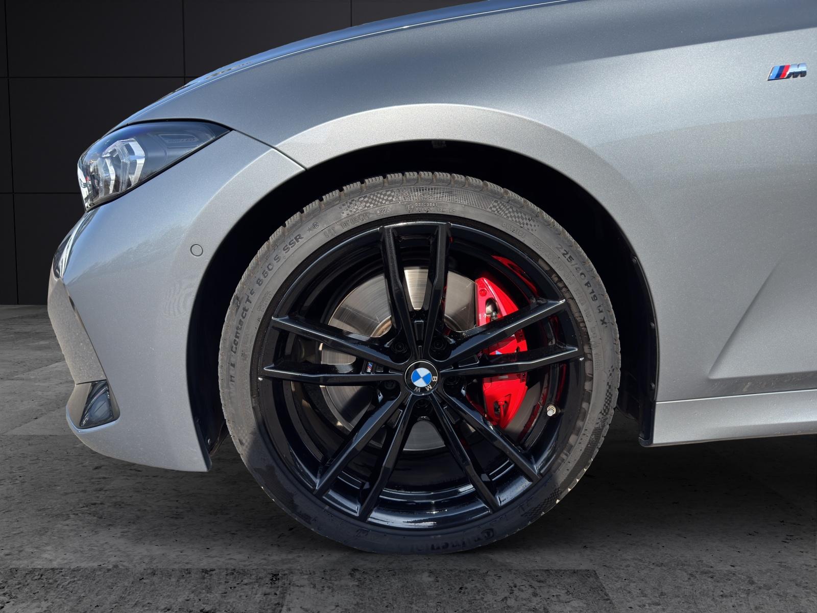 BMW 330i xDrive SAG Touring-image-6