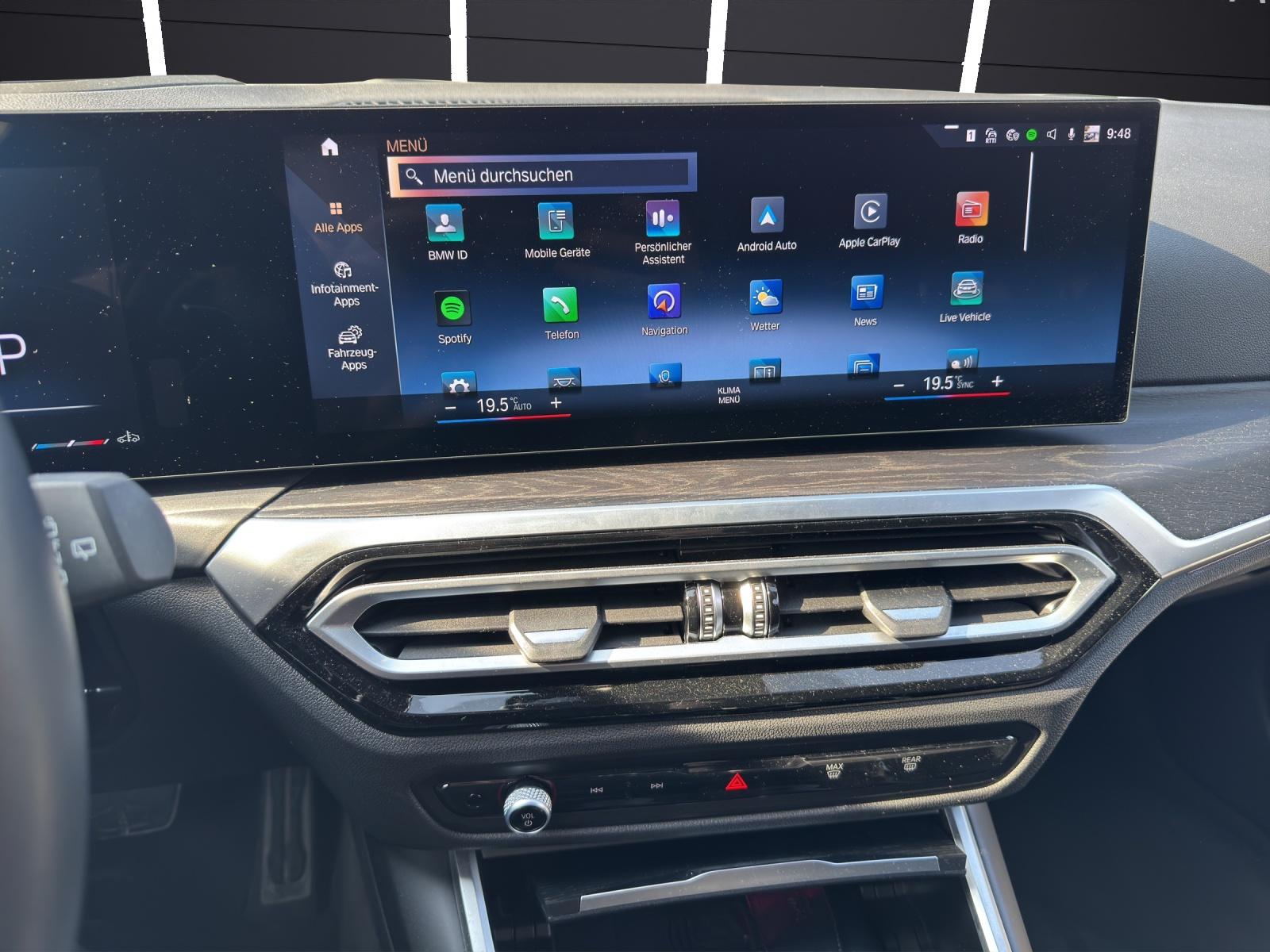 BMW 330i xDrive SAG Touring-image-12