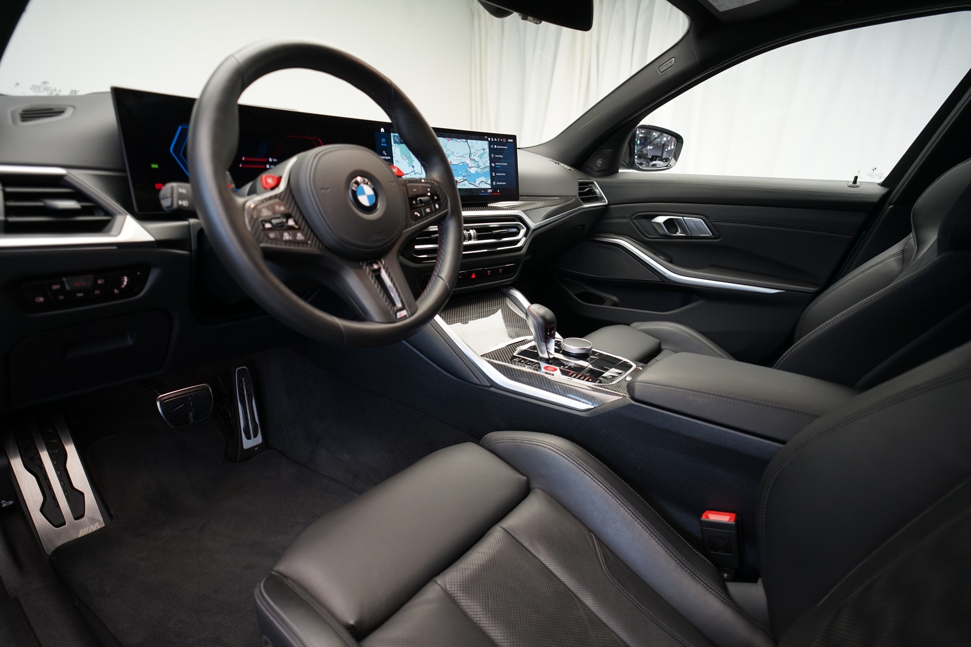 BMW M3 Touring xDrive Competition M *CH-Fahrzeug* *Carbon Paket*-image-13