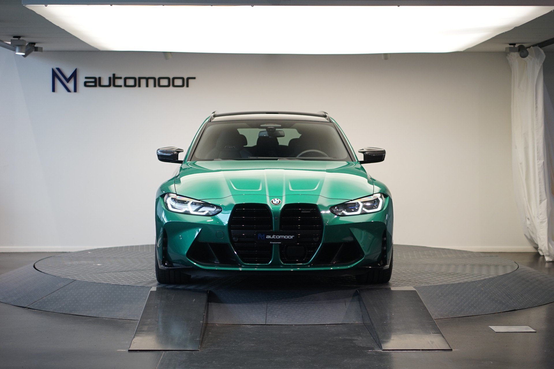 BMW M3 Touring xDrive Competition M *CH-Fahrzeug* *Carbon Paket*-image-1