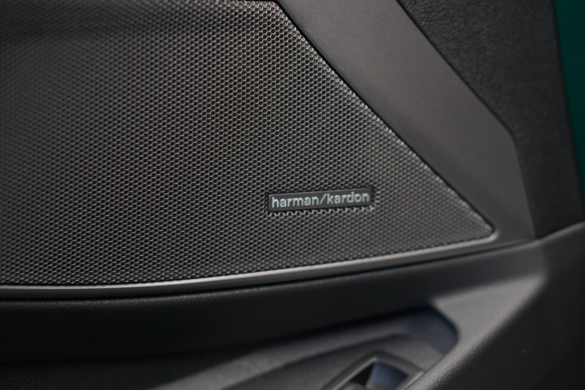 BMW M3 Touring xDrive Competition M *CH-Fahrzeug* *Carbon Paket*-image-28
