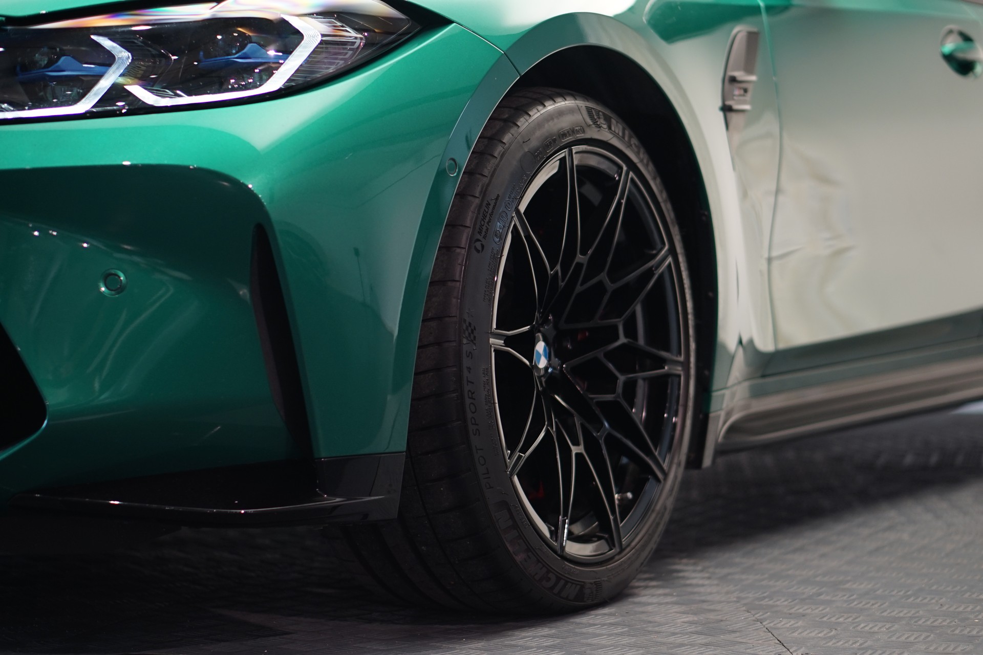 BMW M3 Touring xDrive Competition M *CH-Fahrzeug* *Carbon Paket*-image-48