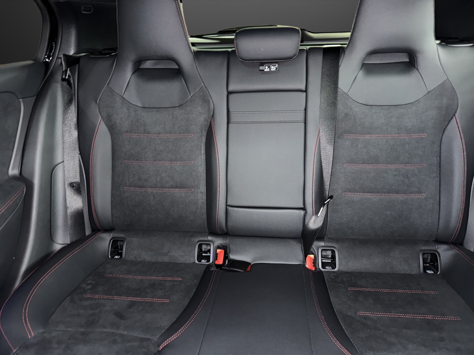 MERCEDES-BENZ A 220 4Matic 8G-DCT-image-14