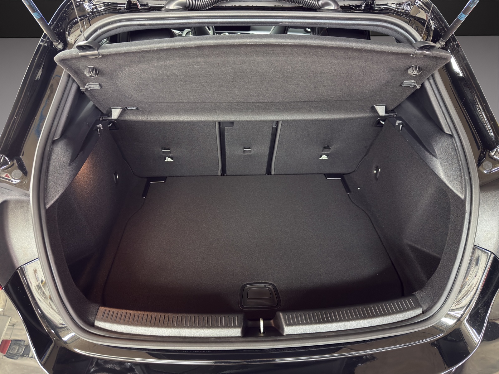 MERCEDES-BENZ A 220 4Matic 8G-DCT-image-8