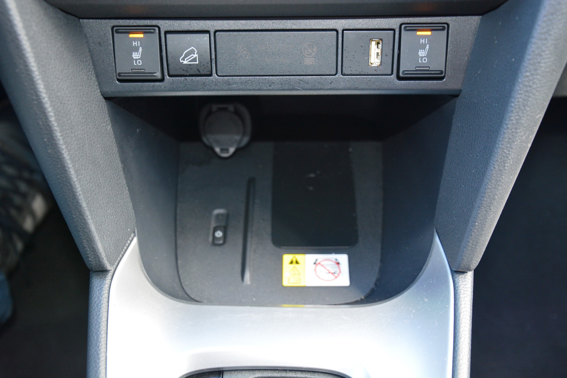 TOYOTA Yaris Cross 1.5 Trend e-CVT AWDi-image-11