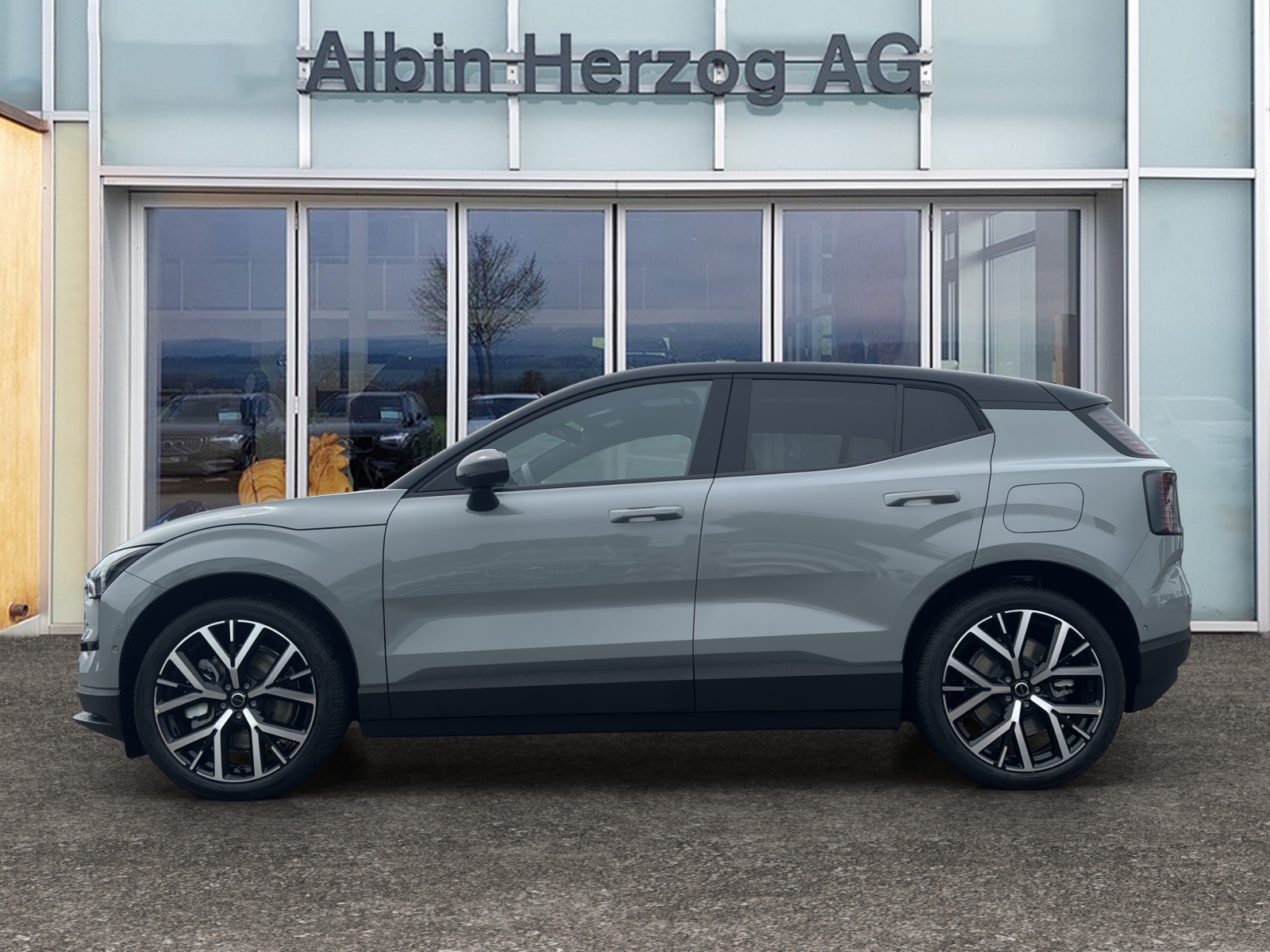 VOLVO EX30 E60 Twin Ultra Performance AWD-image-1
