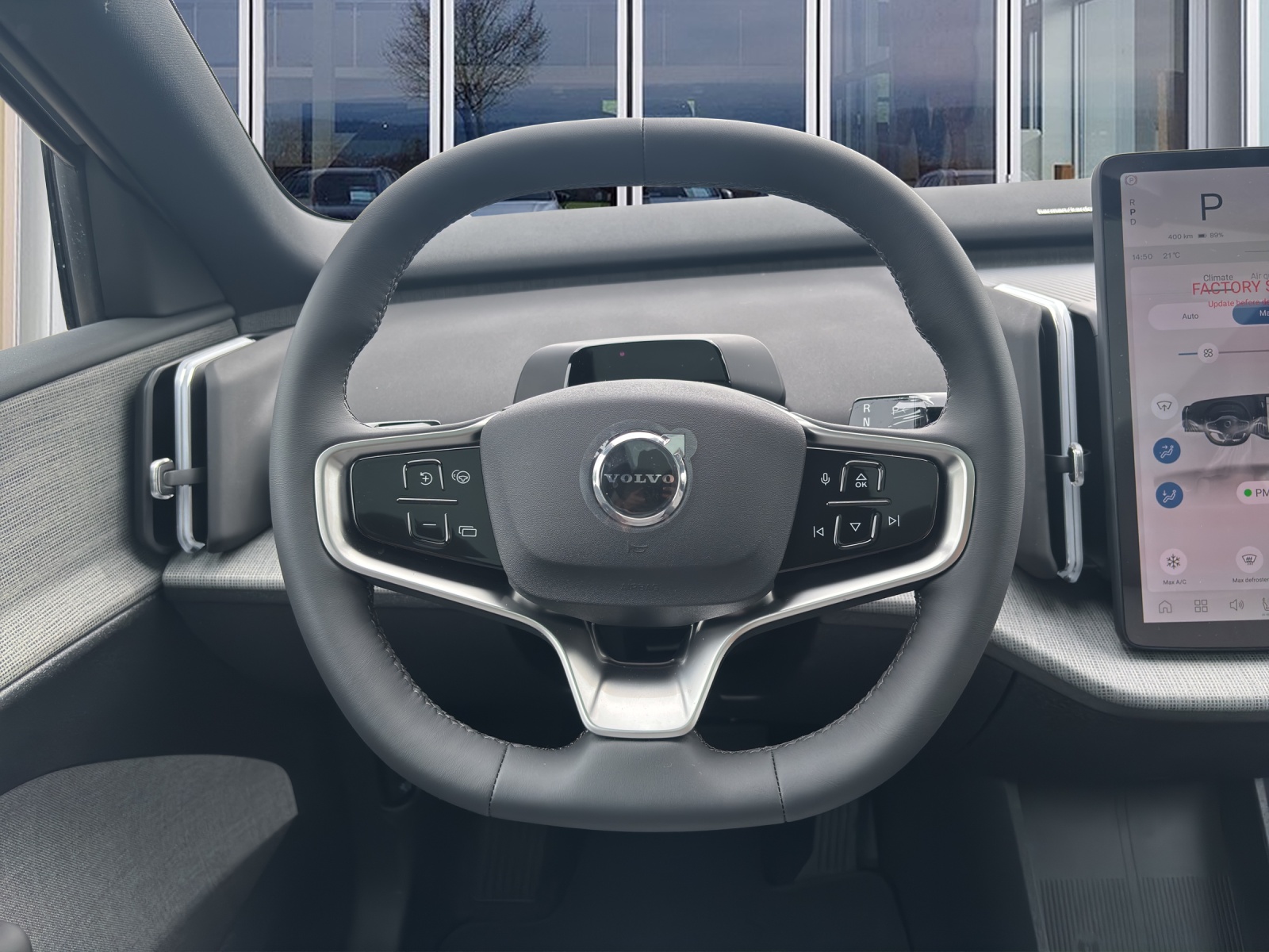 VOLVO EX30 E60 Twin Ultra Performance AWD-image-11
