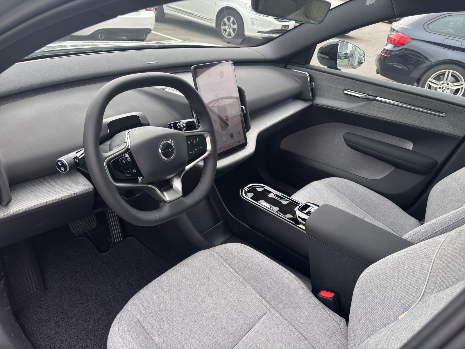 VOLVO EX30 E60 Twin Ultra Performance AWD-image-9