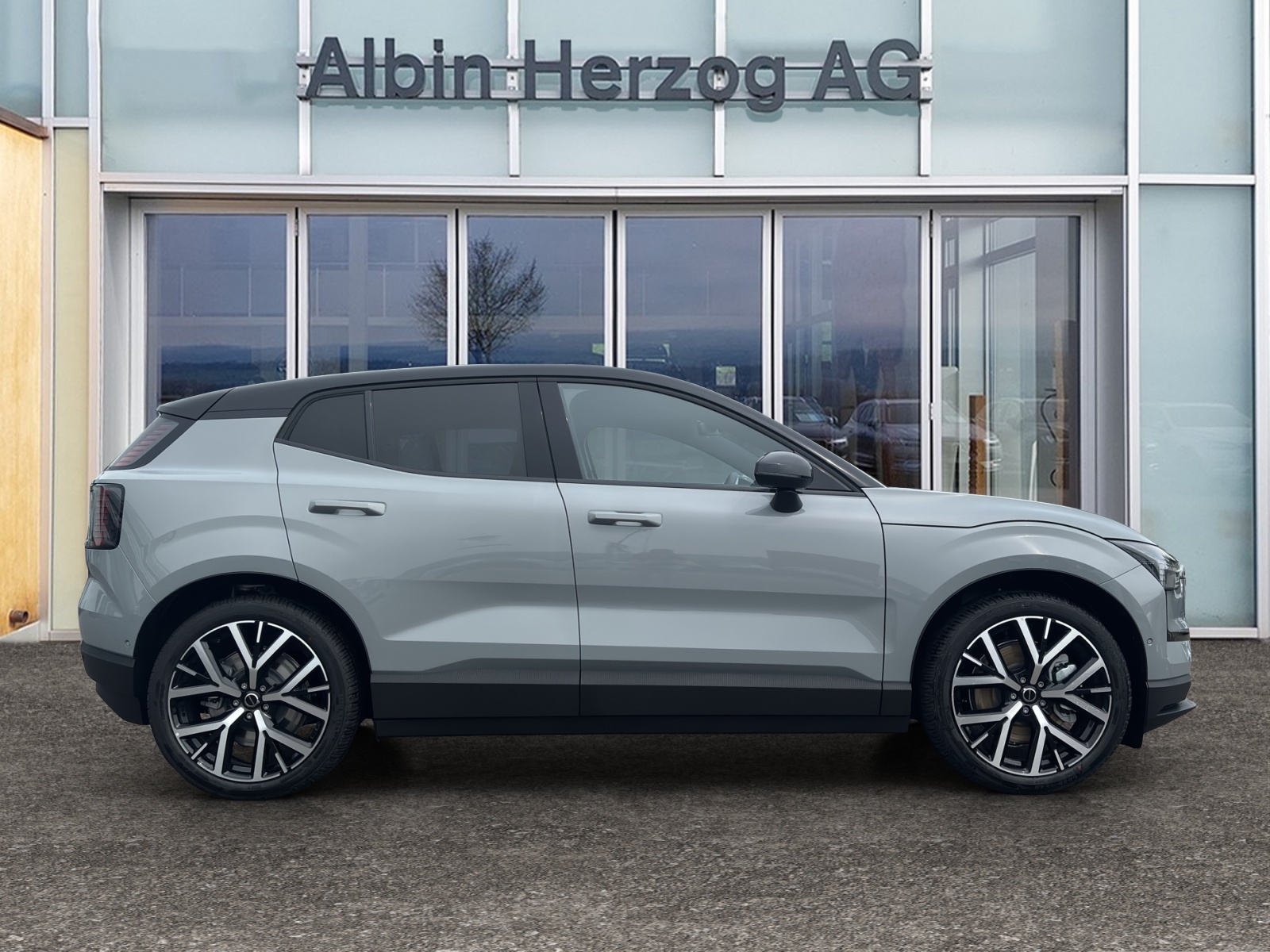 VOLVO EX30 E60 Twin Ultra Performance AWD-image-4