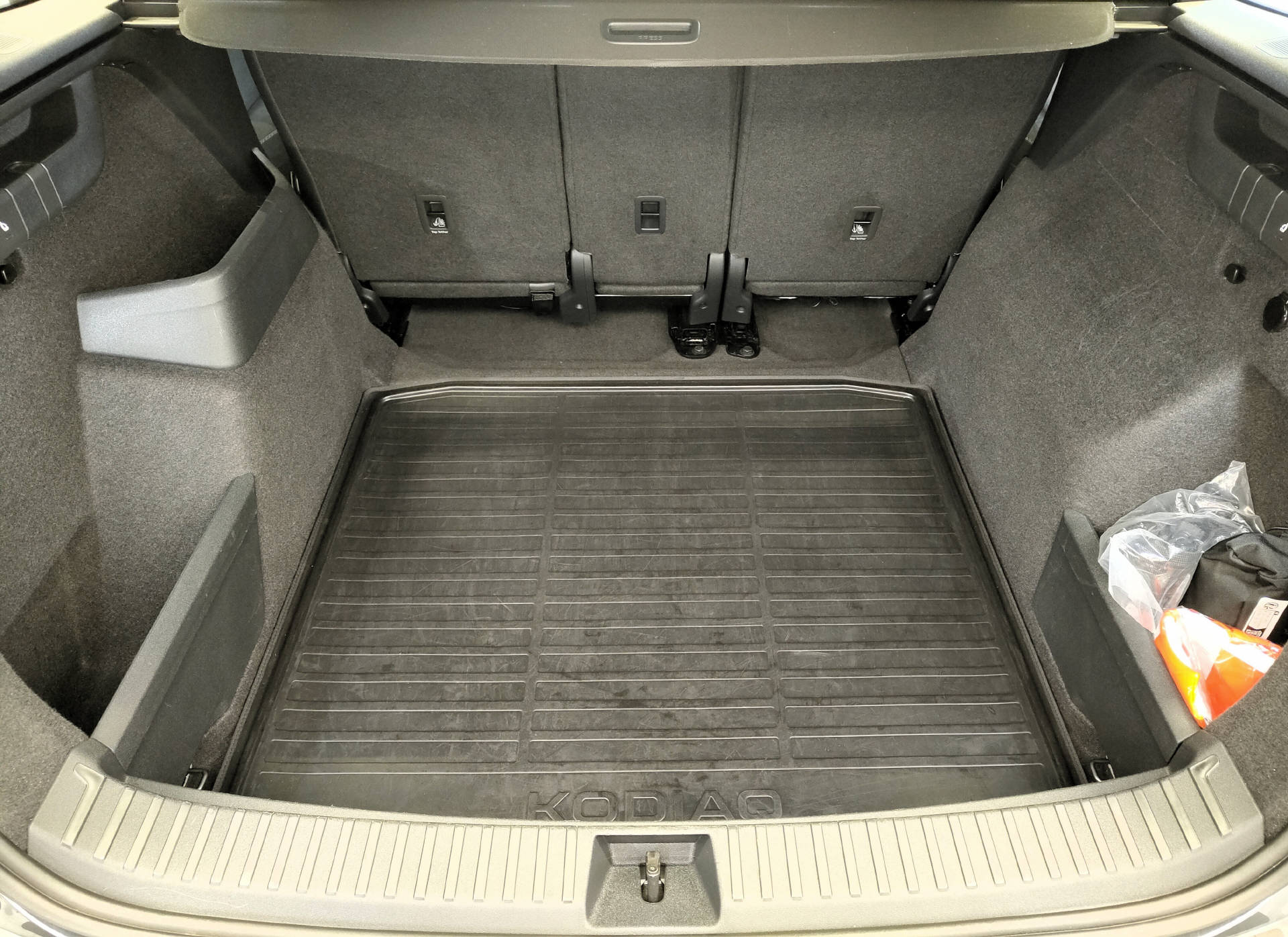 SKODA Kodiaq 2.0 TSI SportLine 4x4 DSG-image-14