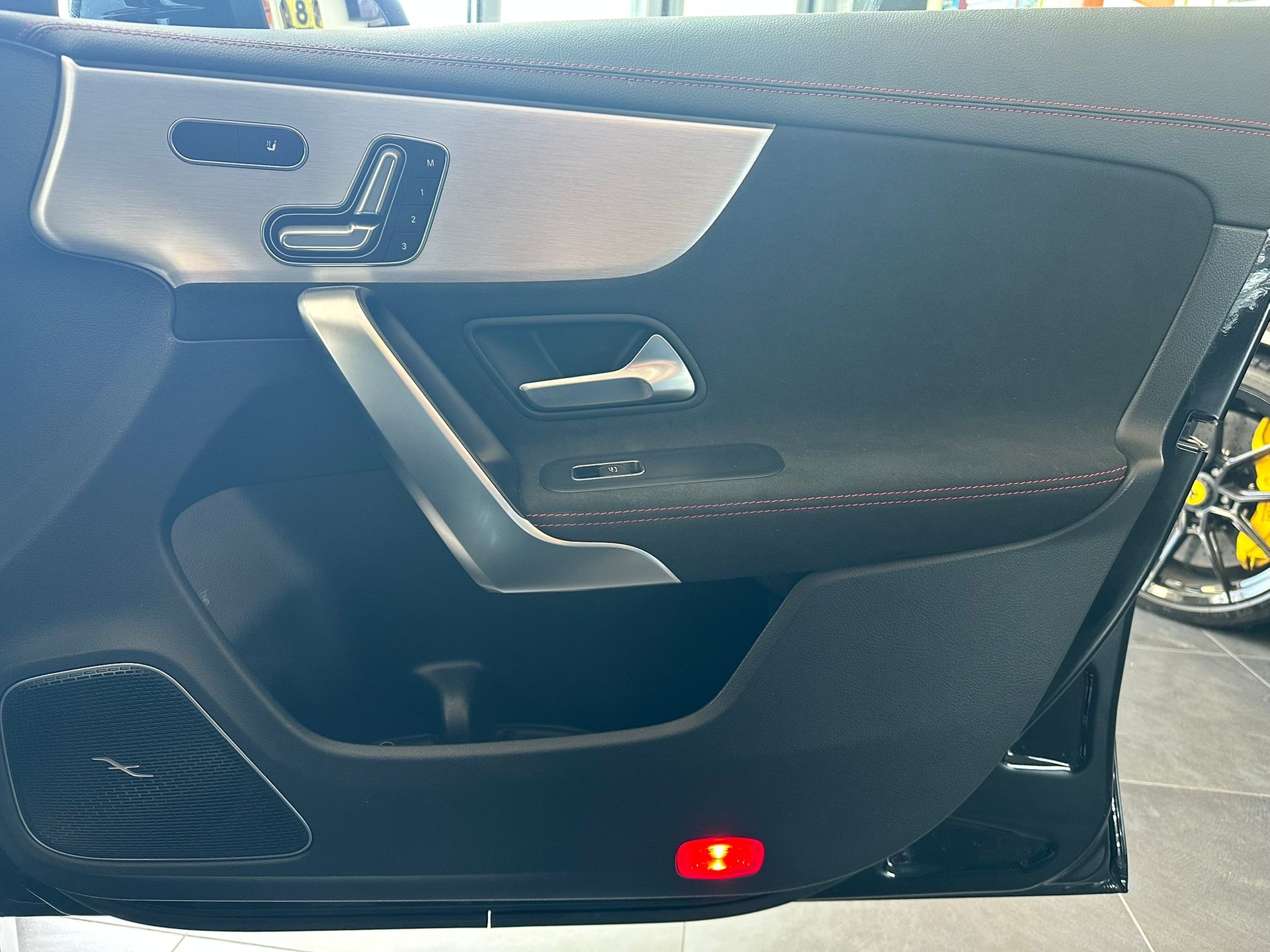MERCEDES-BENZ CLA 35 AMG 4Matic 7G-DCT-image-14