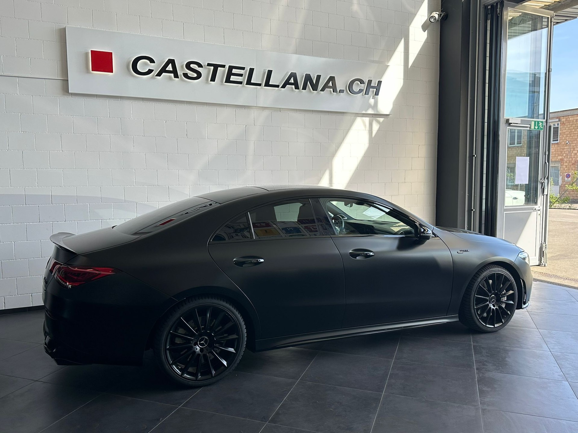 MERCEDES-BENZ CLA 35 AMG 4Matic 7G-DCT-image-2