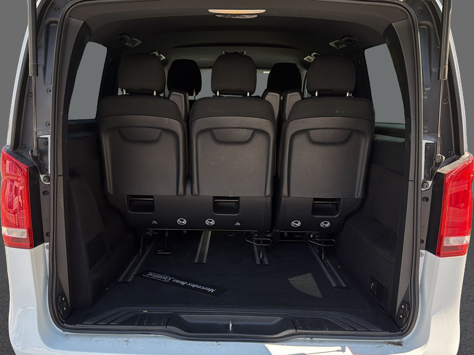 MERCEDES-BENZ V 250 d L 4Matic-image-19