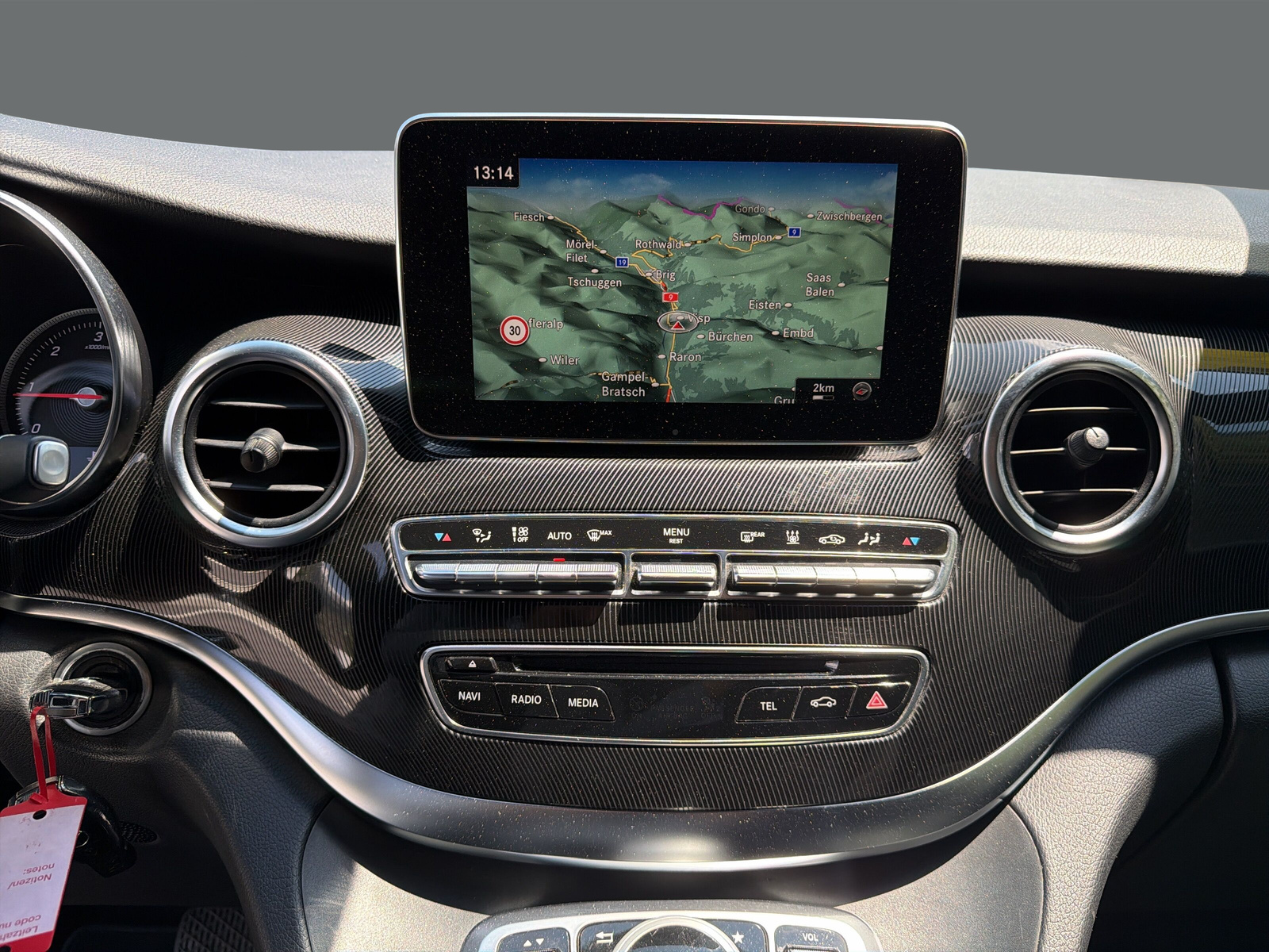 MERCEDES-BENZ V 250 d L 4Matic-image-15