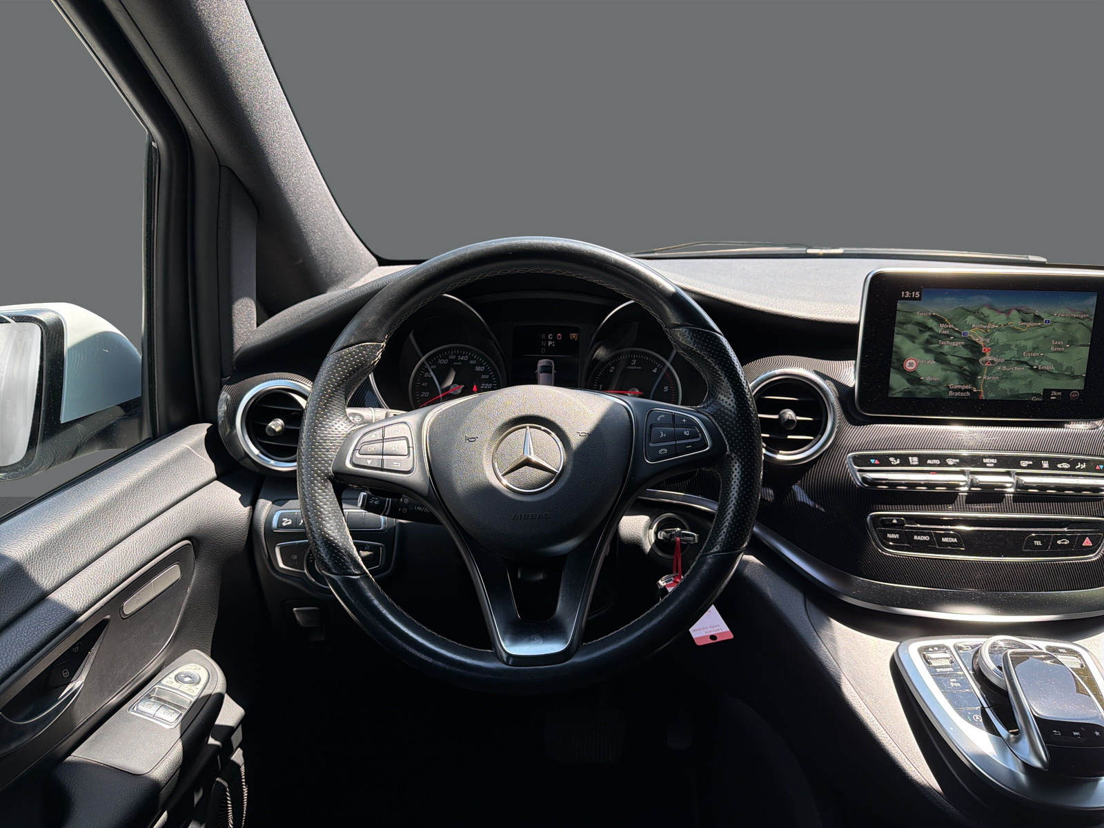 MERCEDES-BENZ V 250 d L 4Matic-image-9