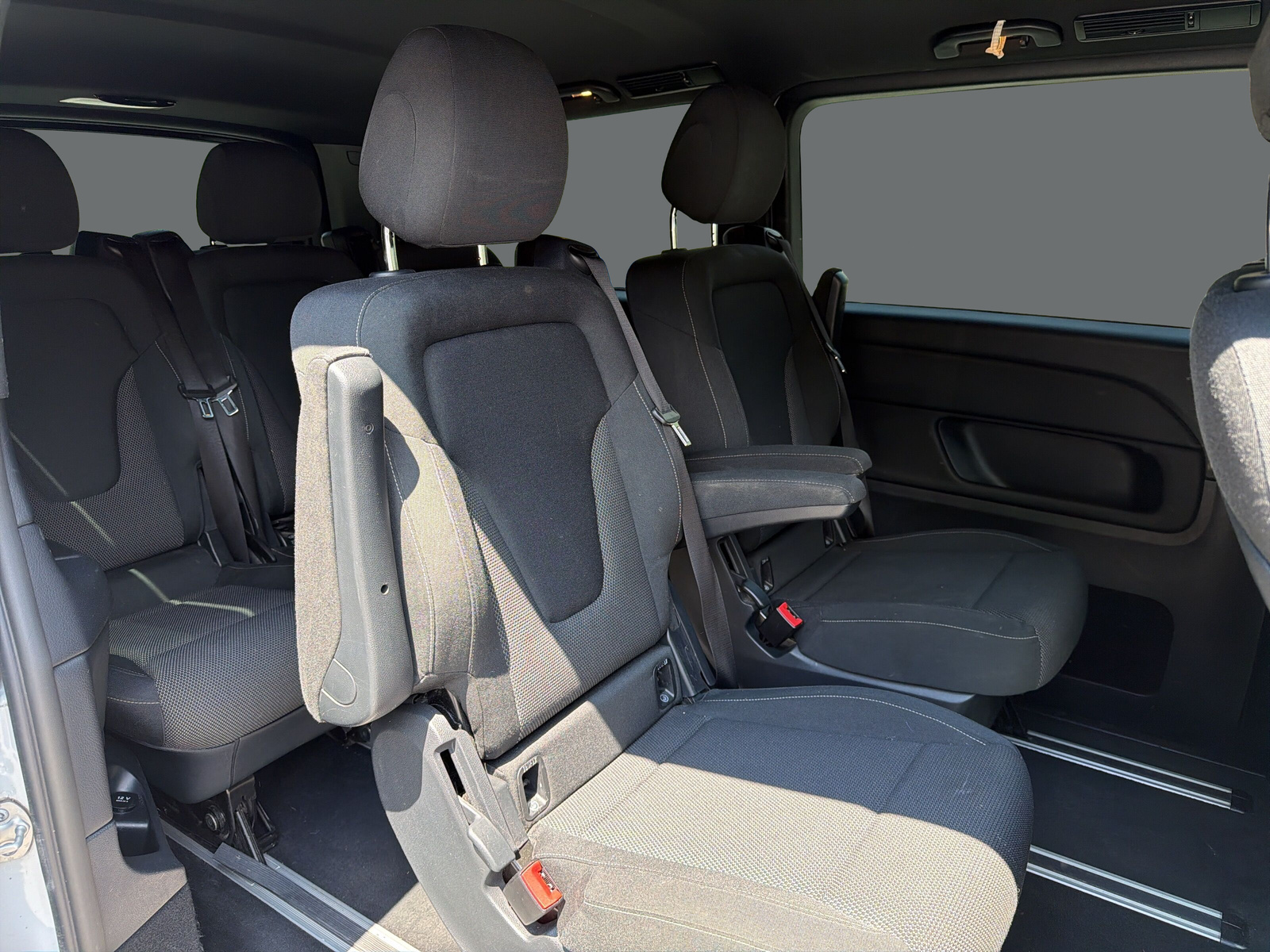 MERCEDES-BENZ V 250 d L 4Matic-image-18