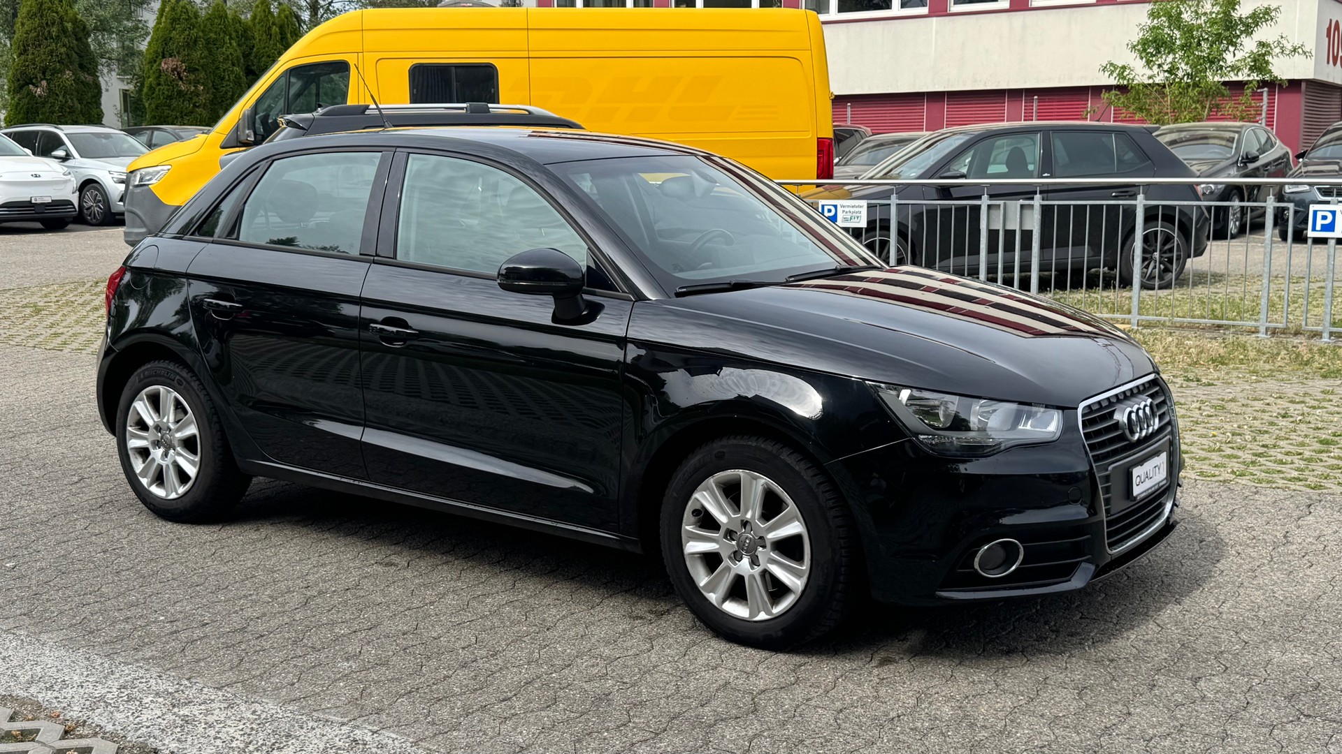 AUDI A1 Sportback 1.4 TFSI Attraction-image-2