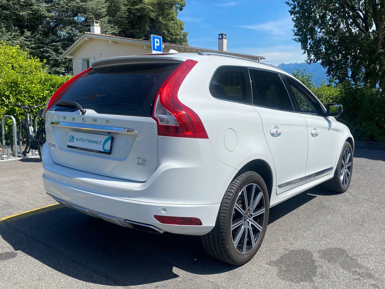 VOLVO XC60 T6 AWD Summum Geartronic-image-5