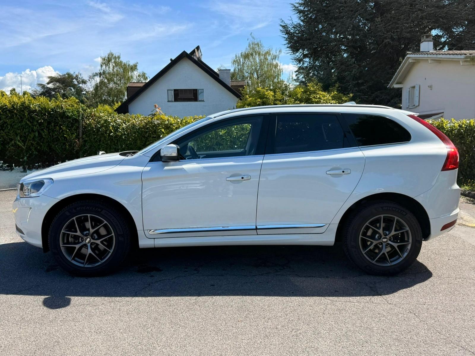 VOLVO XC60 T6 AWD Summum Geartronic-showroom-element-2