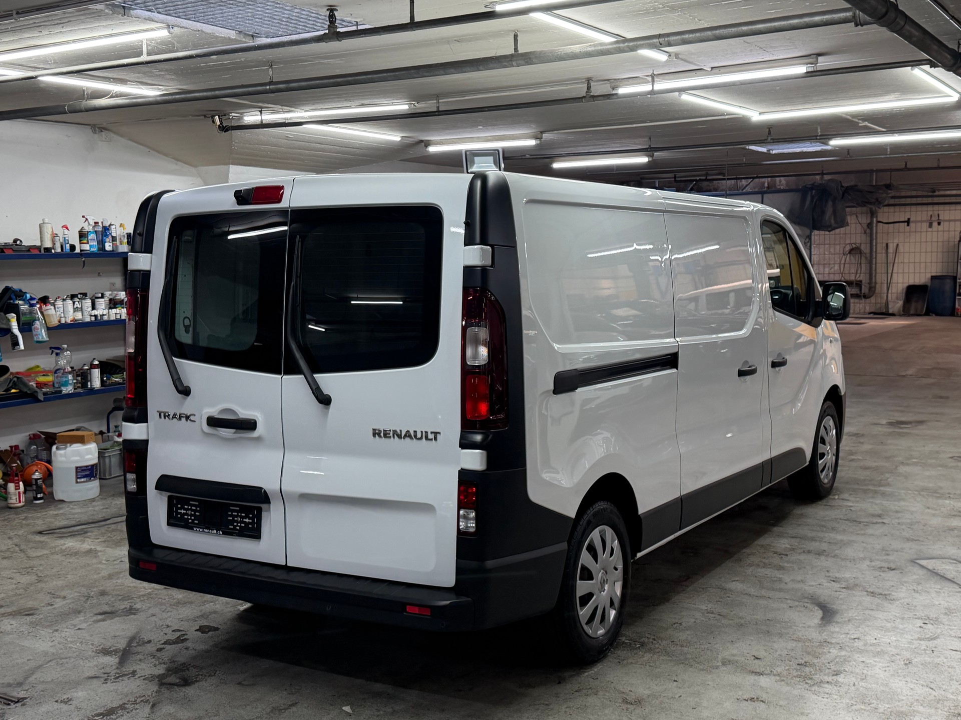 RENAULT Trafic 2.0 LANG dCi 120 3.0t Business L2H1-image-4