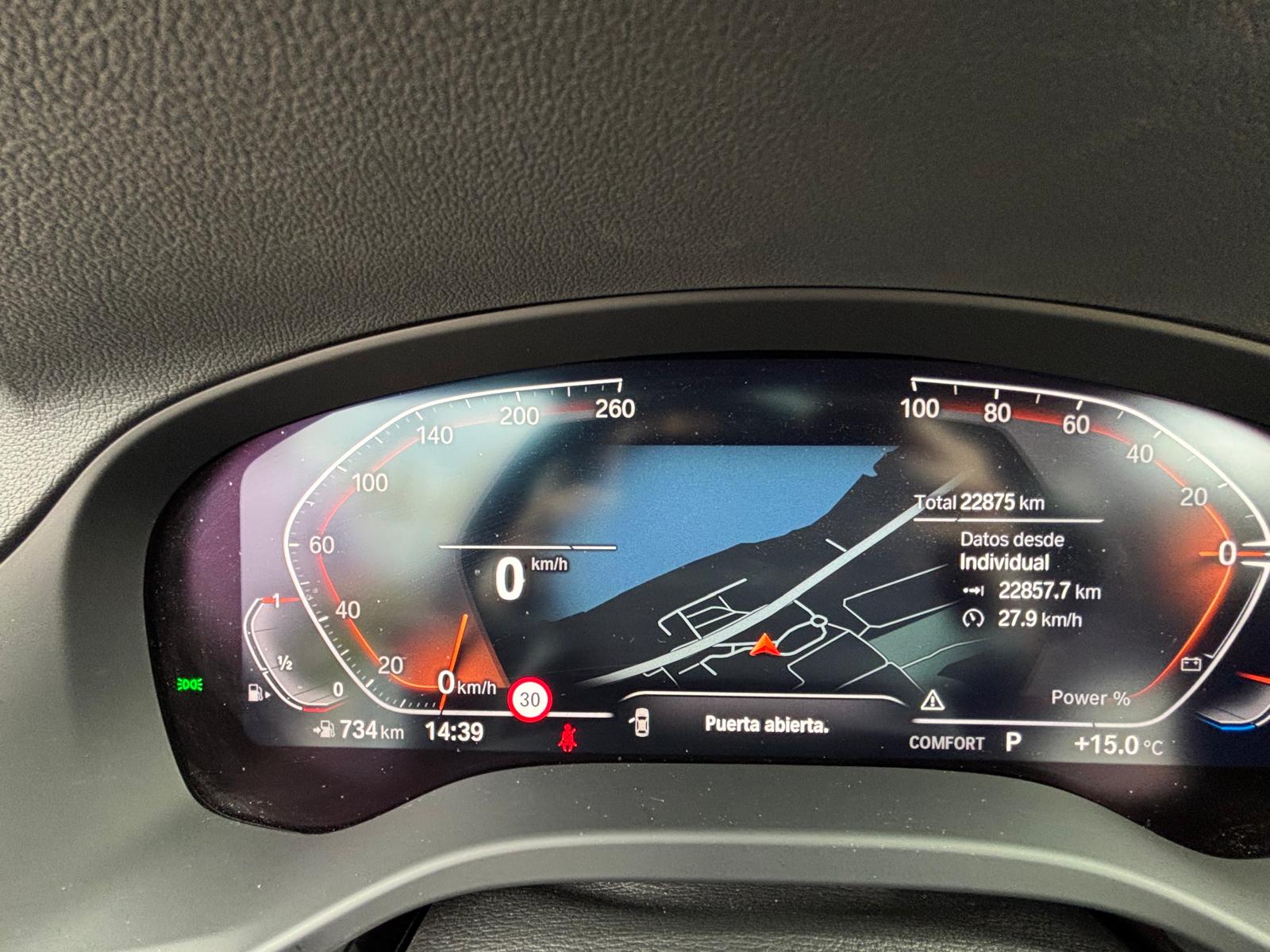 BMW 20i xDrive-image-12
