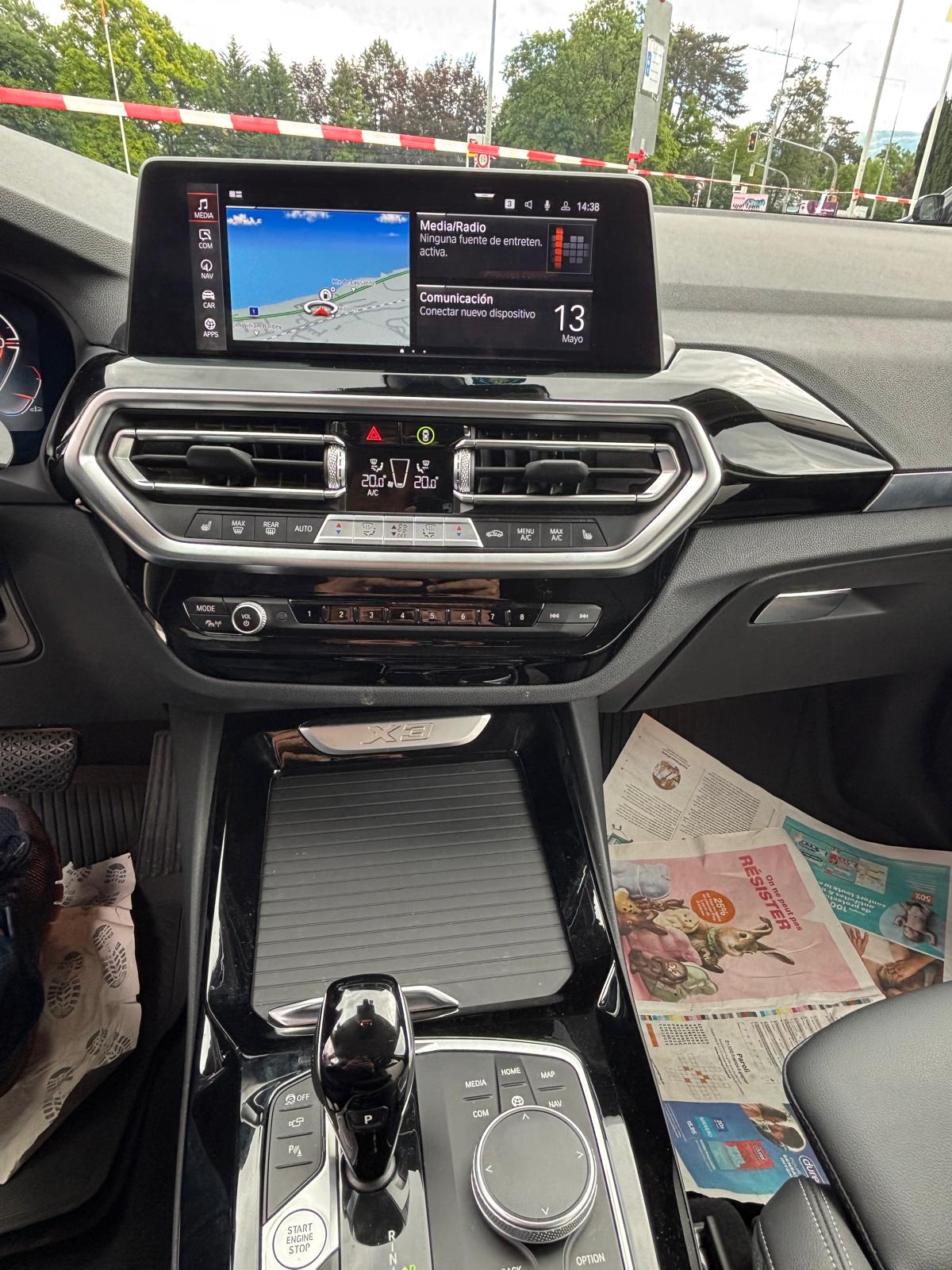BMW 20i xDrive-image-13