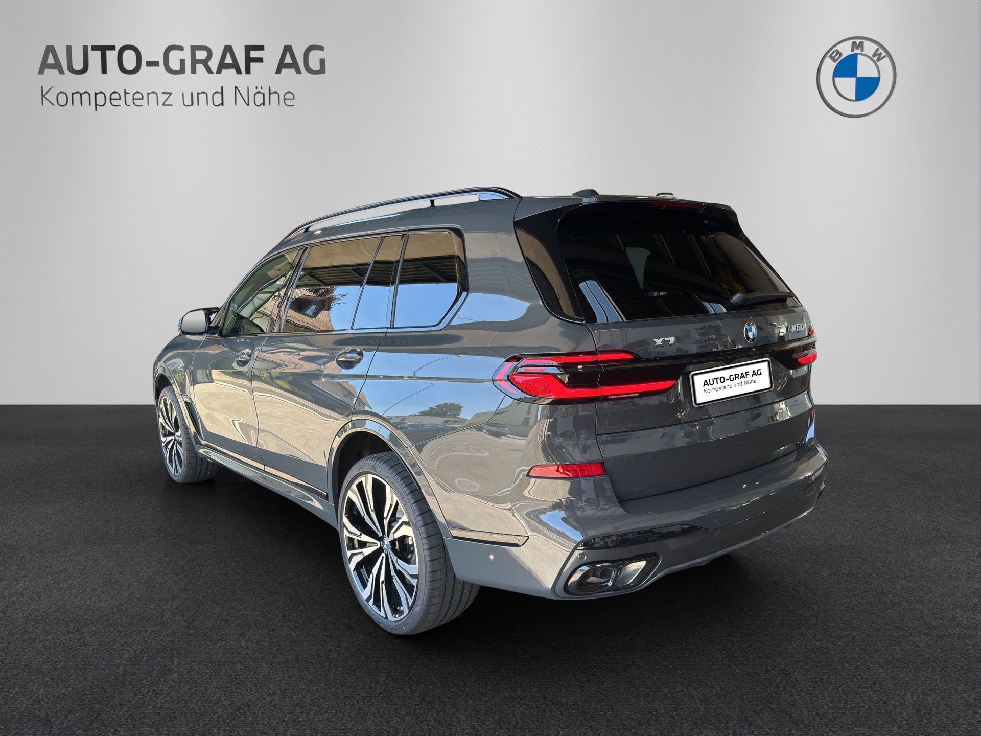 BMW X7 M60i M Sport Pro (7-Plätzer)-showroom-element-2