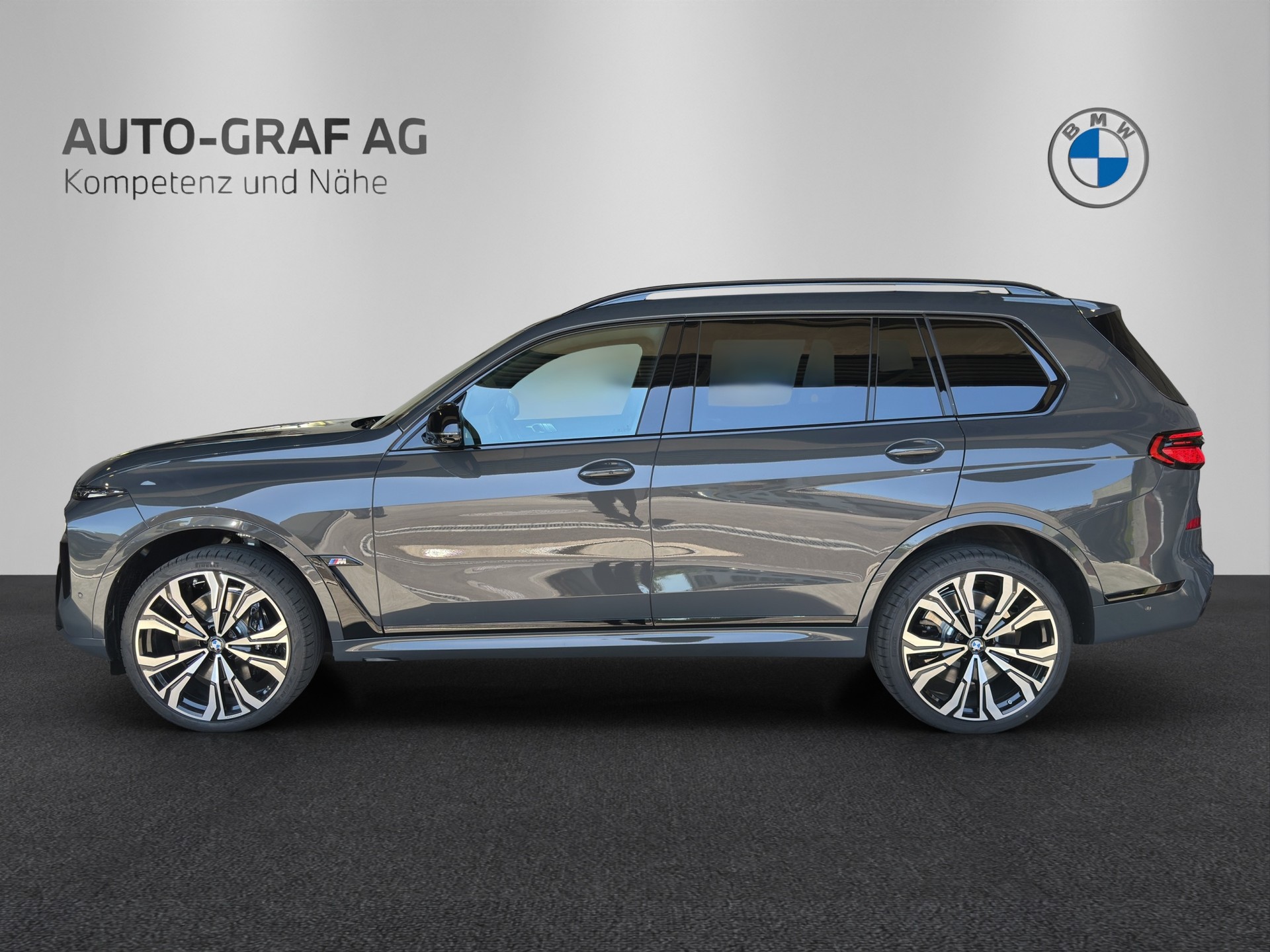BMW X7 M60i M Sport Pro (7-Plätzer)-showroom-element-1