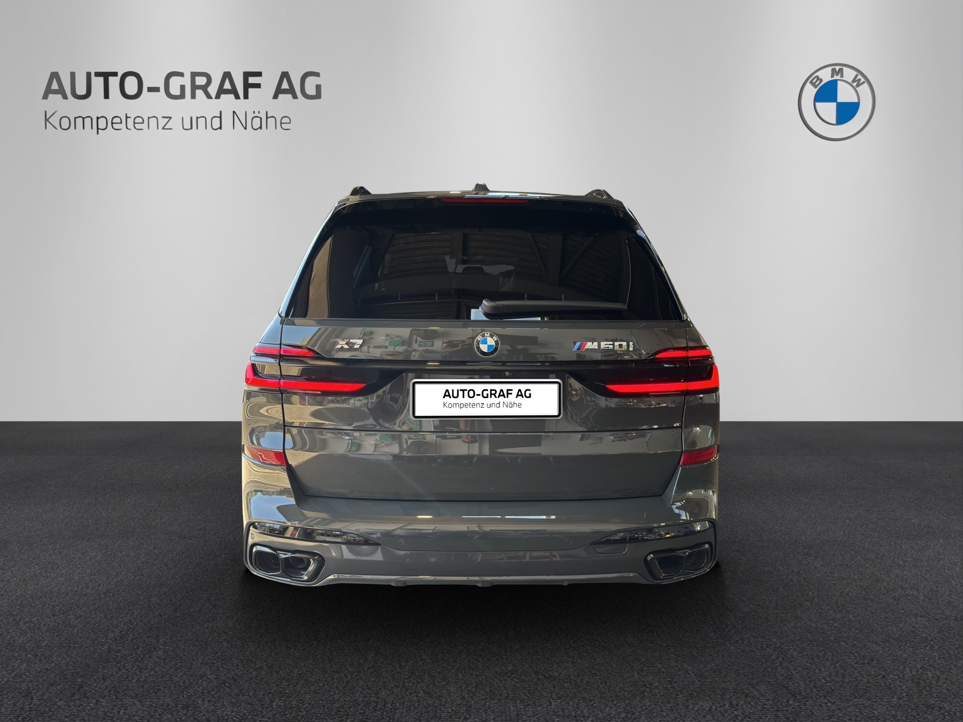 BMW X7 M60i M Sport Pro (7-Plätzer)-showroom-element-3