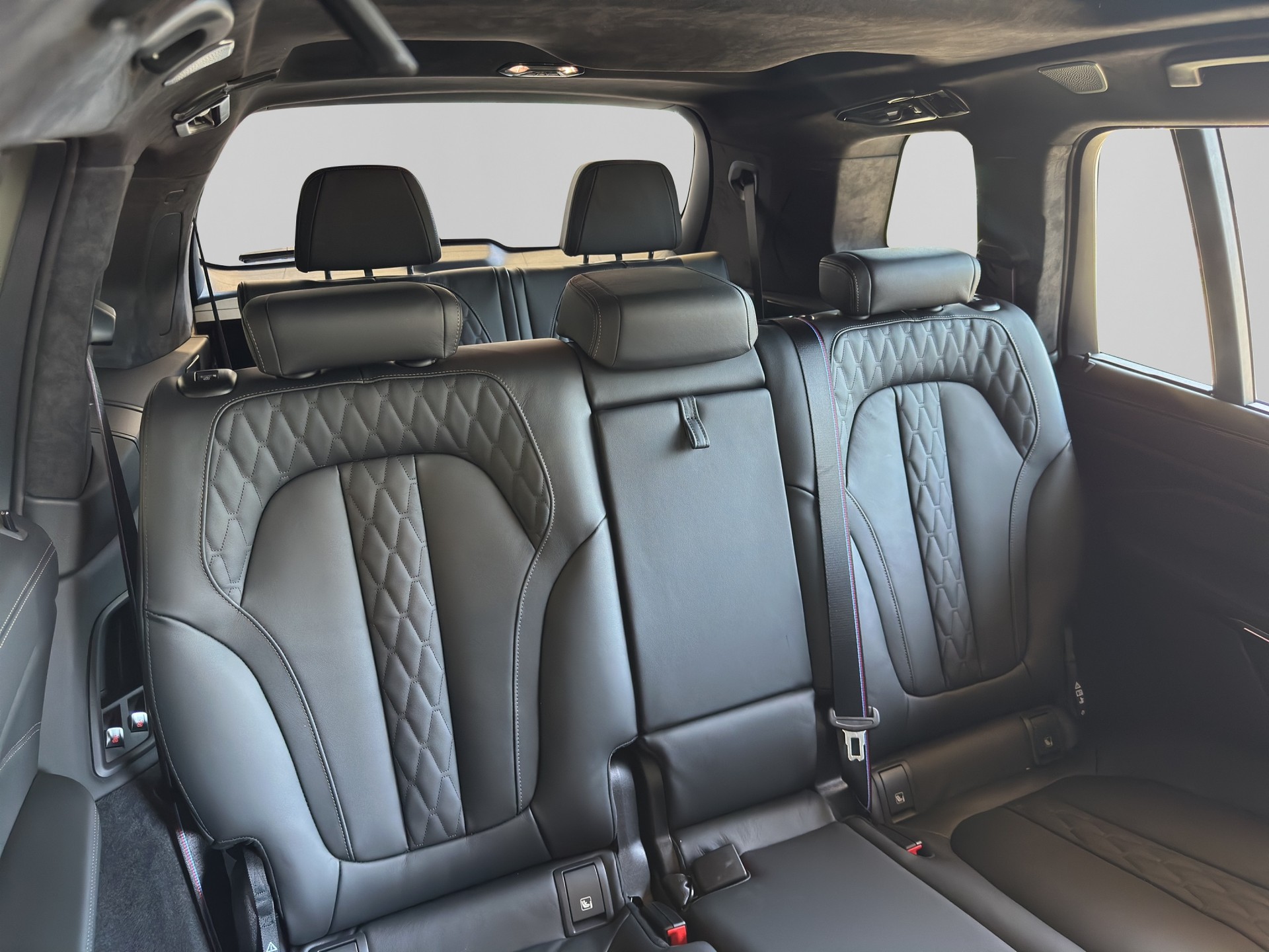 BMW X7 M60i M Sport Pro (7-Plätzer)-image-20
