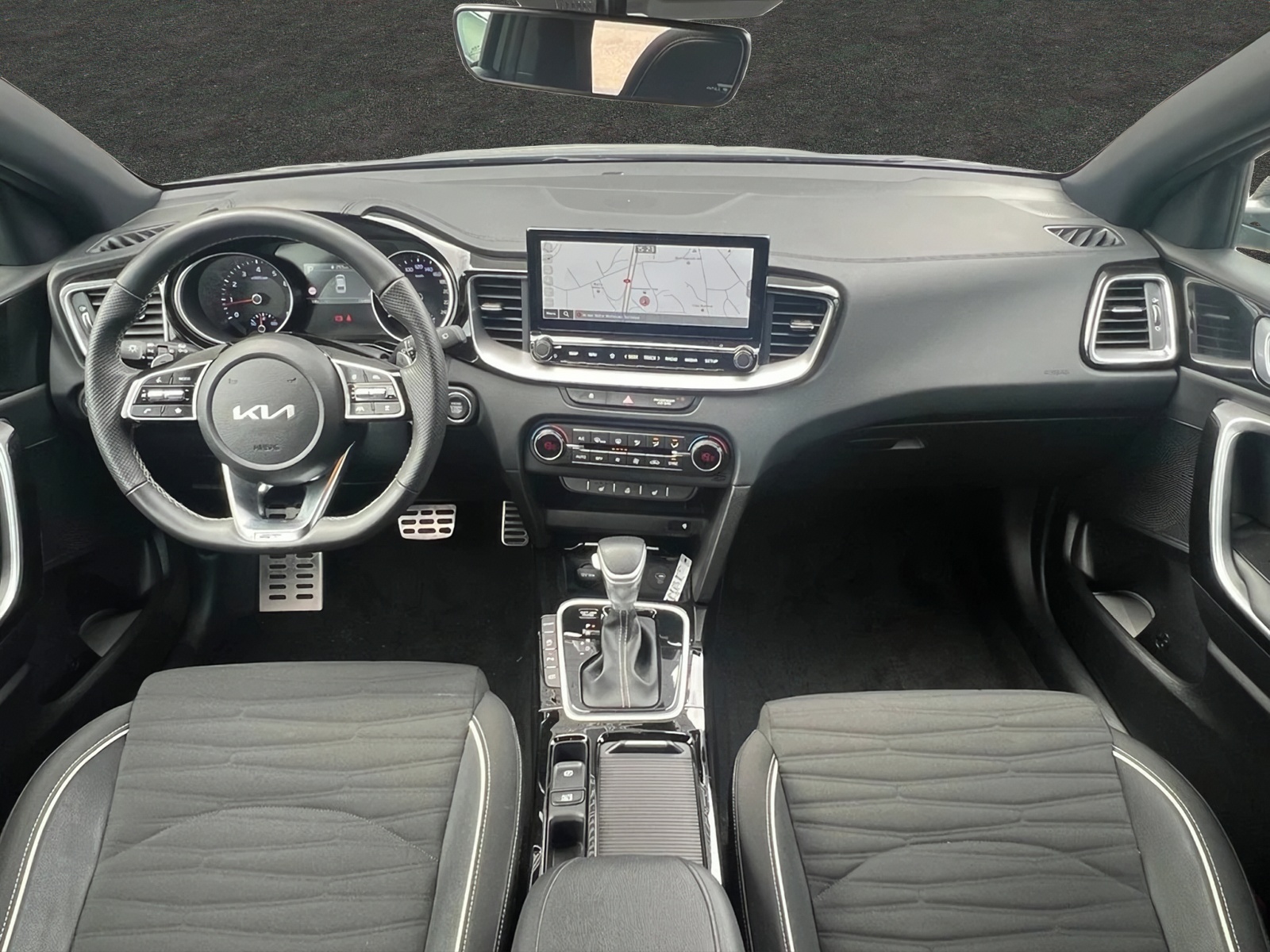 KIA ProCeed 1.5 T-GDi MHEV GT-Line DCT-image-9