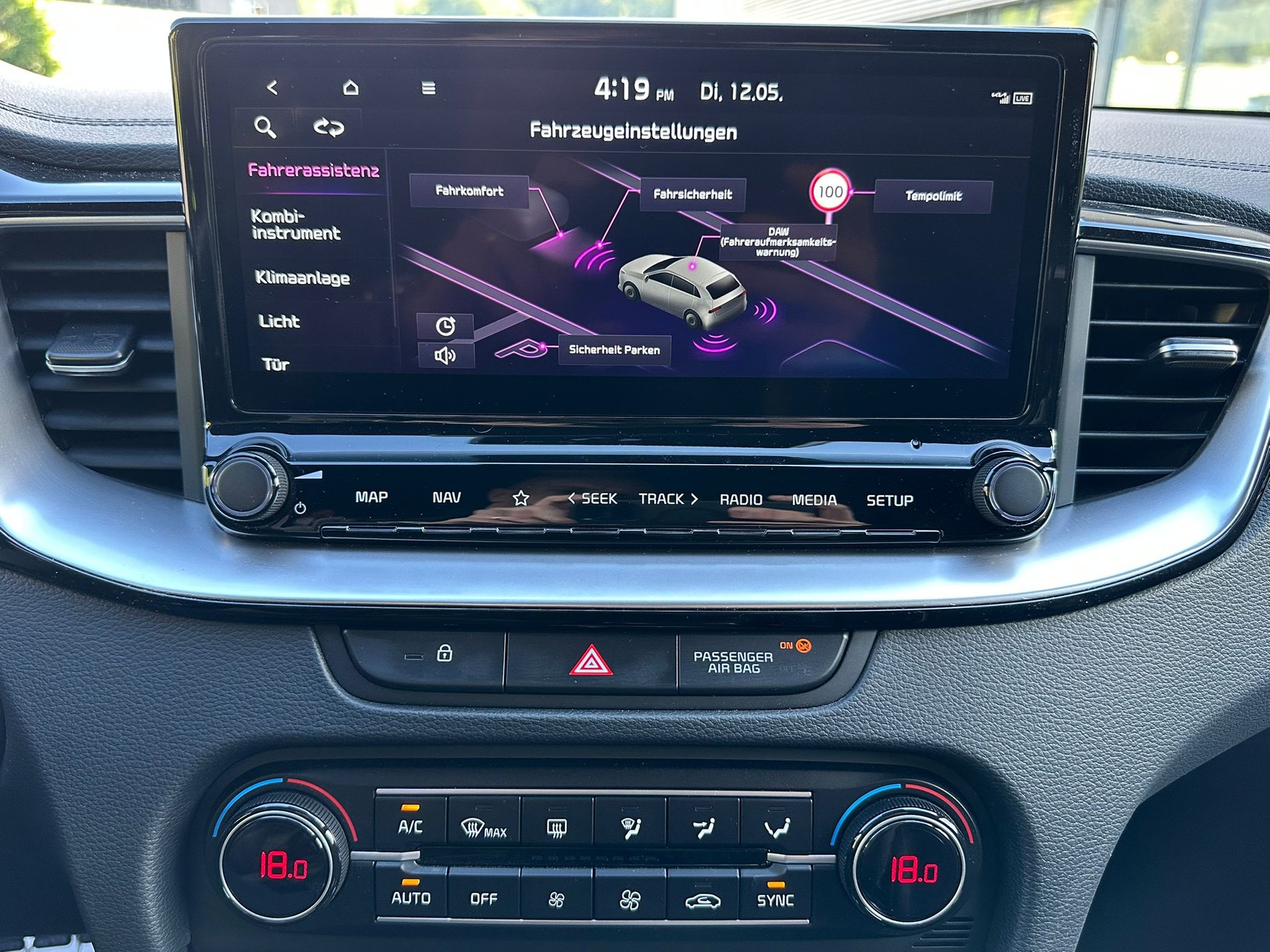 KIA ProCeed 1.5 T-GDi MHEV GT-Line DCT-image-11
