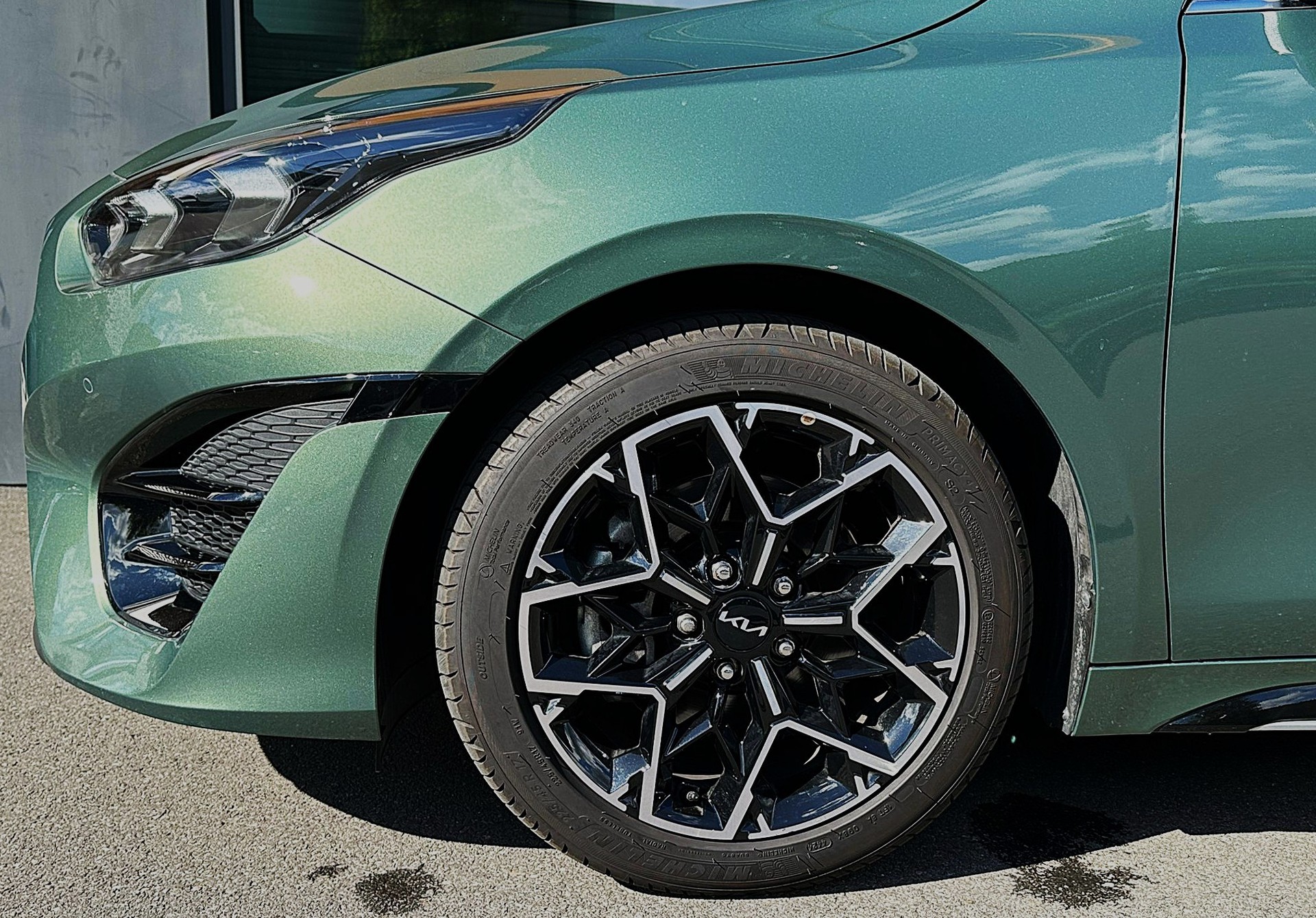 KIA ProCeed 1.5 T-GDi MHEV GT-Line DCT-image-5