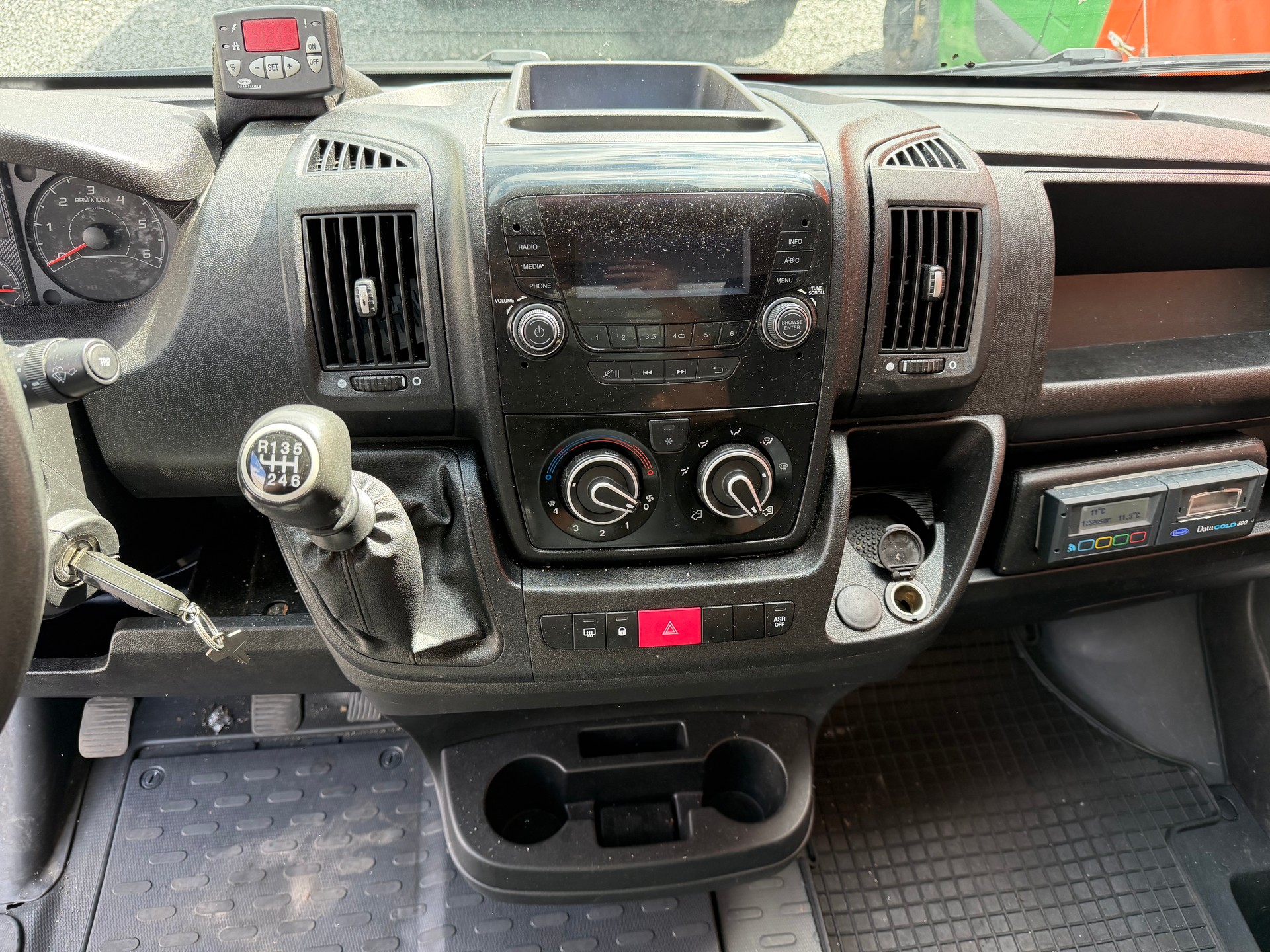 FIAT Ducato 35 2.3 MJ Tiefkühler -20-image-10